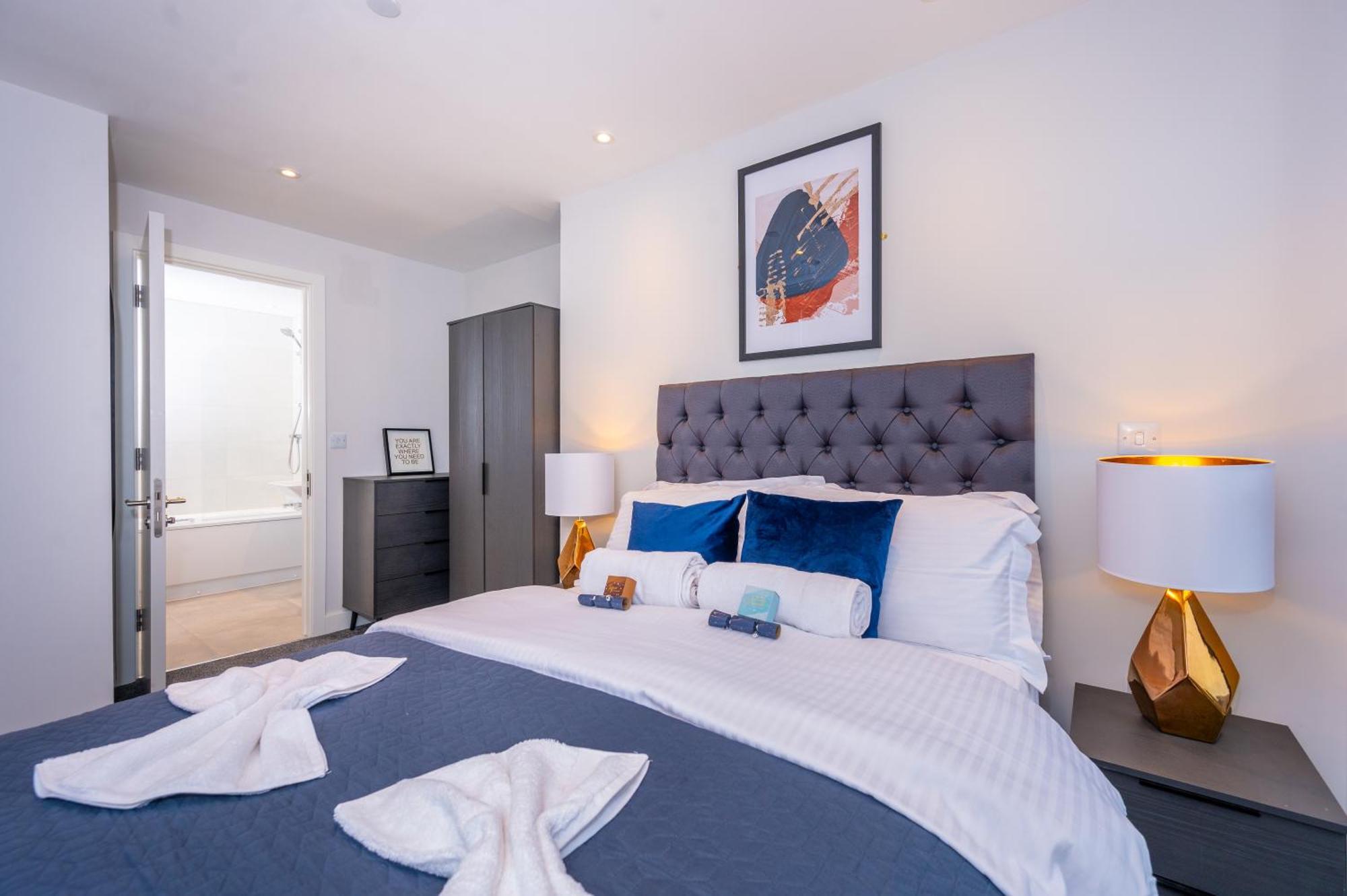 Cosy 1 Bed - Perfect For Long By Valore Services Apartment