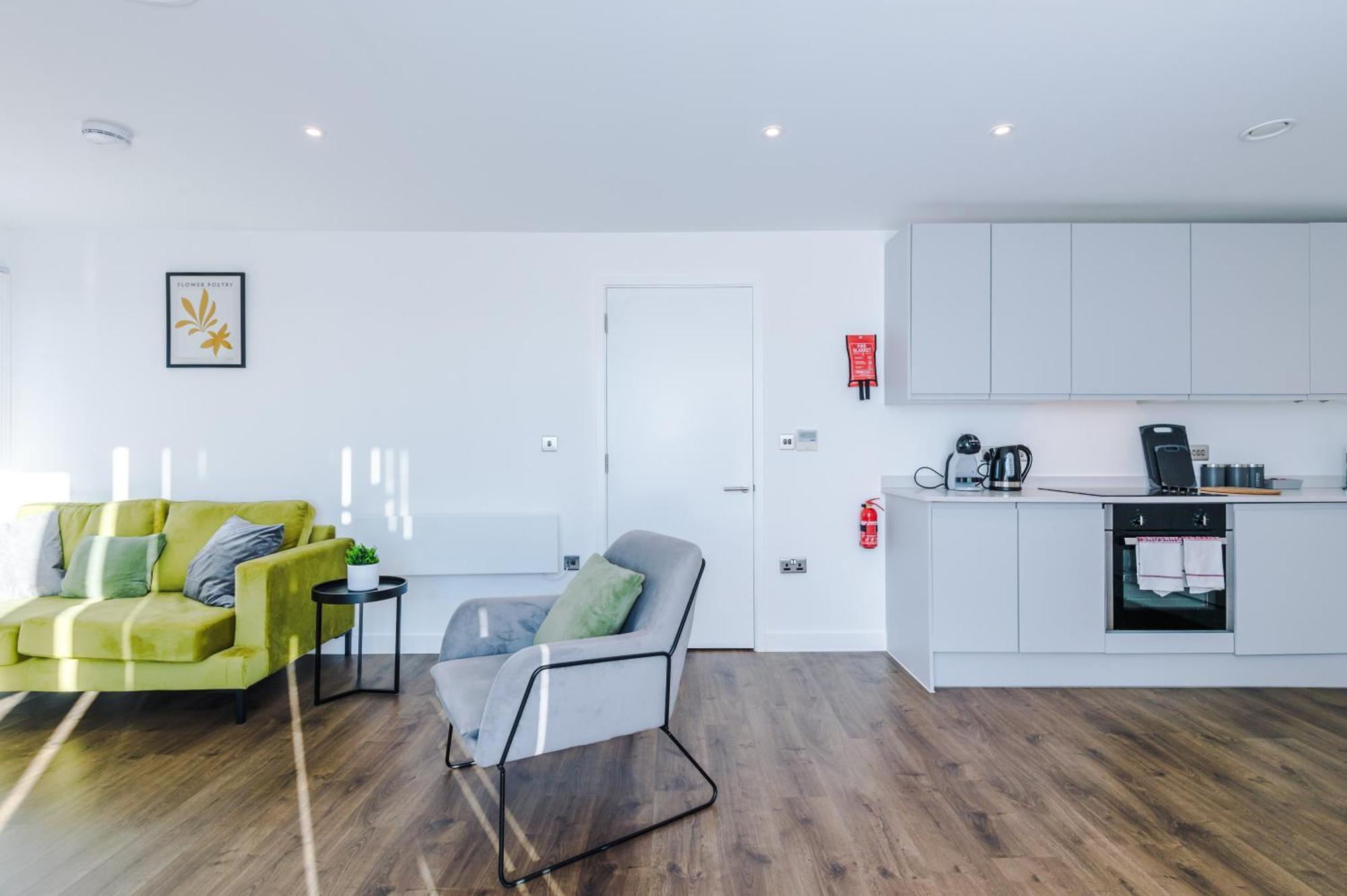 Hilltop Serviced - Salford Quays