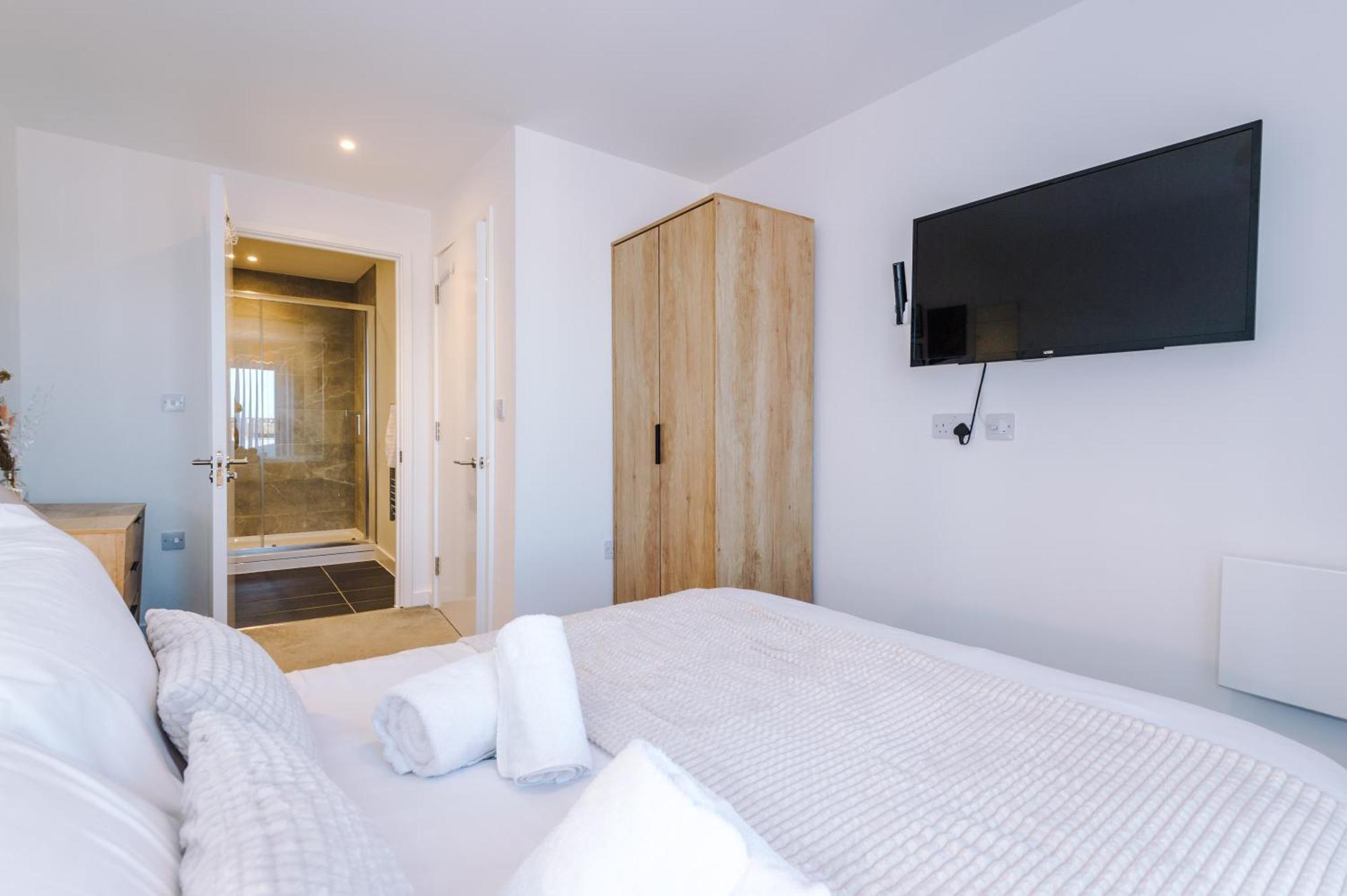 Hilltop Serviced - Salford Quays Manchester