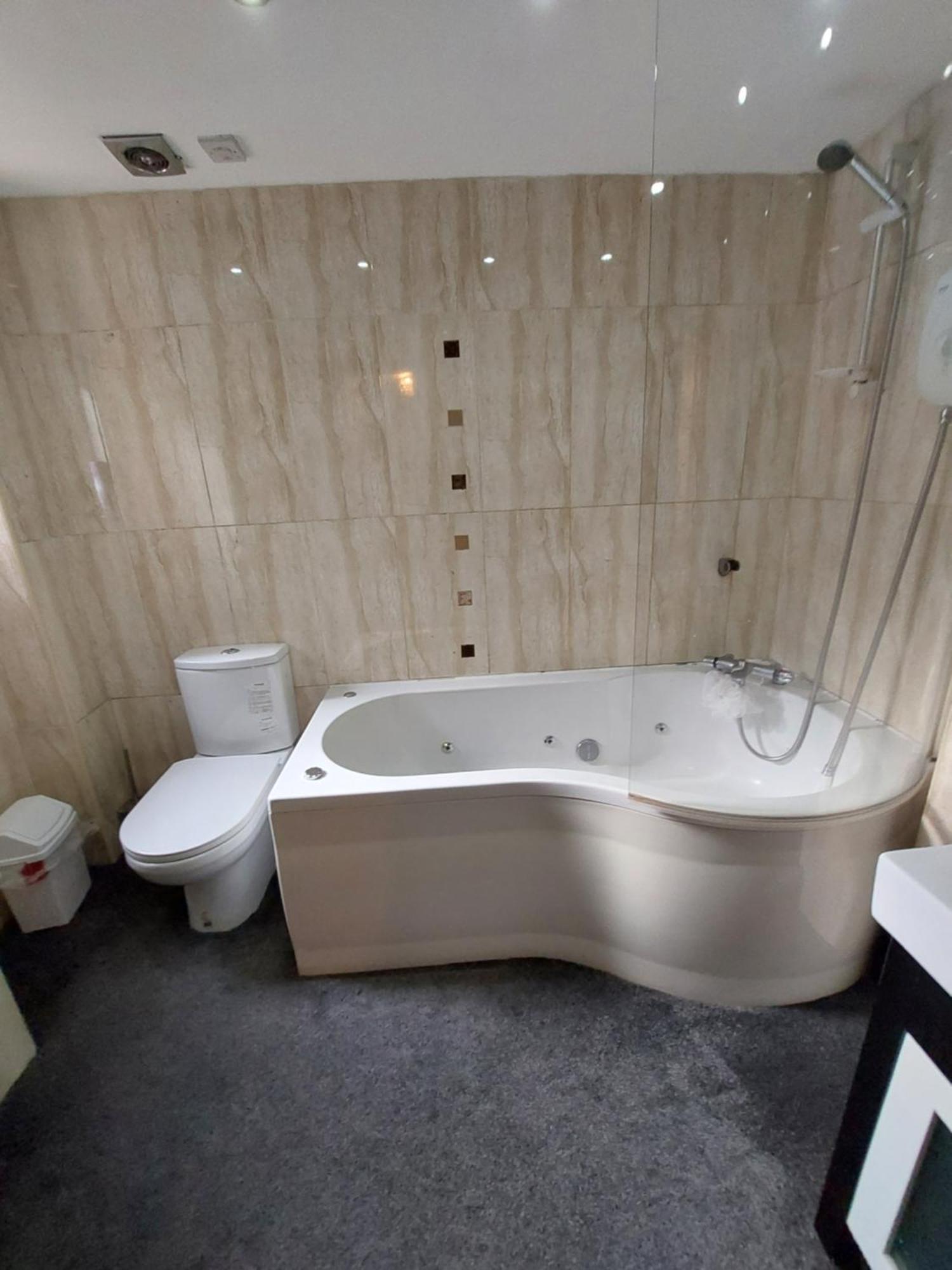 Apartment Dobcross Close Manchester