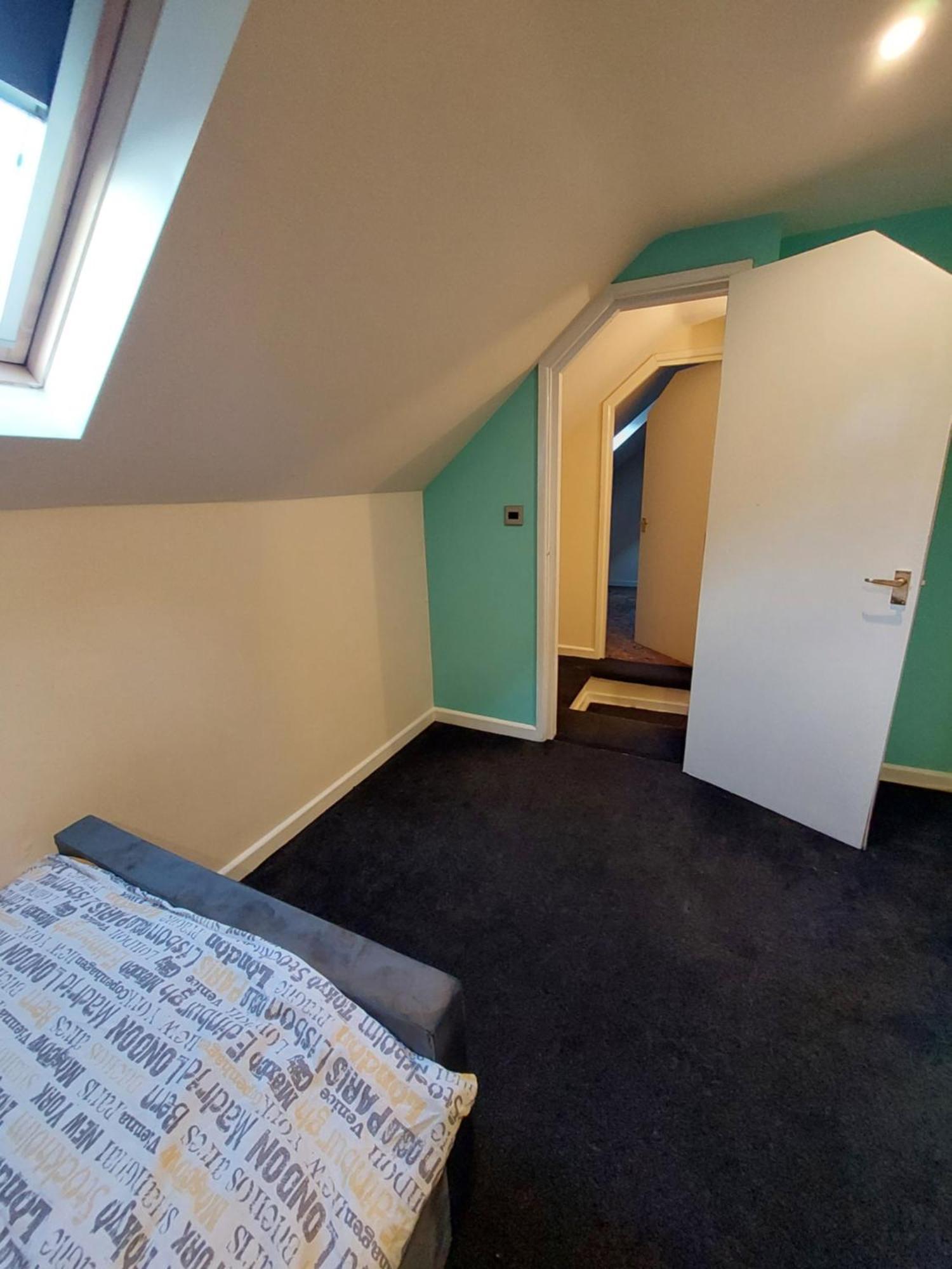 Dobcross Close Apartment