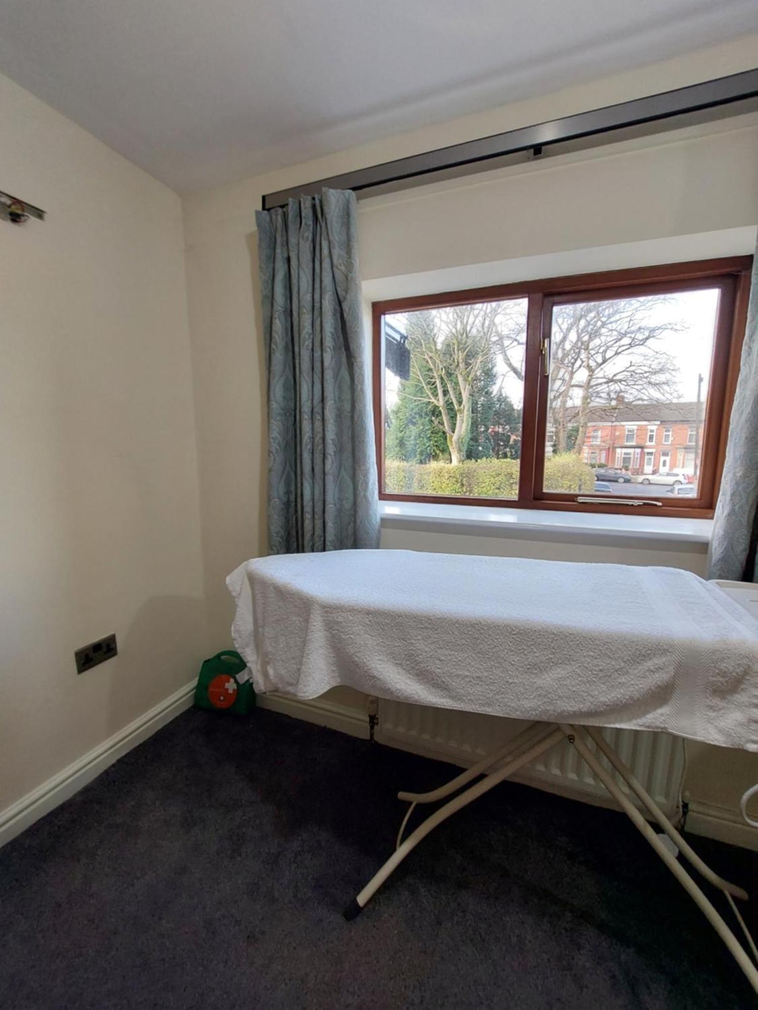Apartment Dobcross Close Manchester