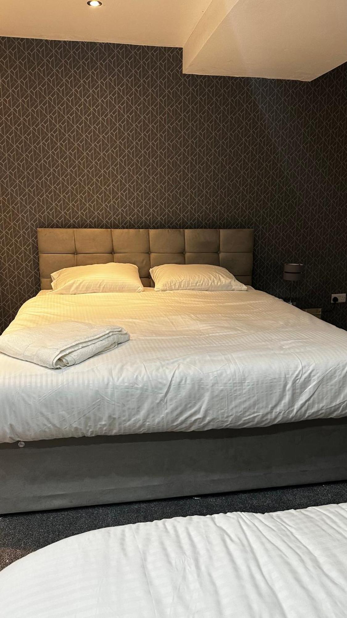 The Pleasant House * Manchester
