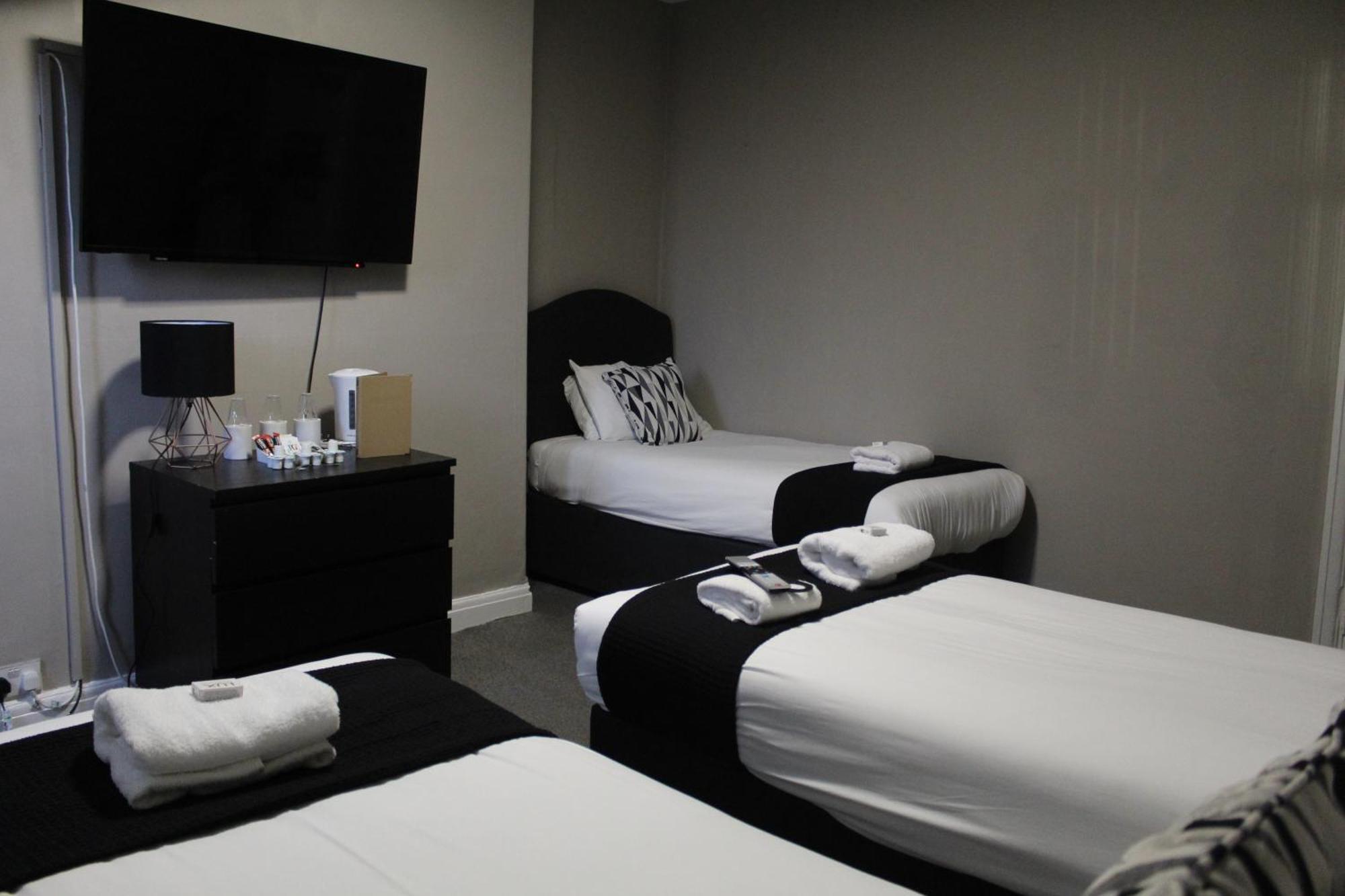 Hotel Mitre Centre 3*