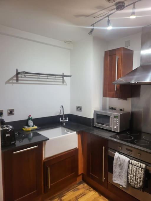 Fantastic 2 Bedroom Apartment Manchester