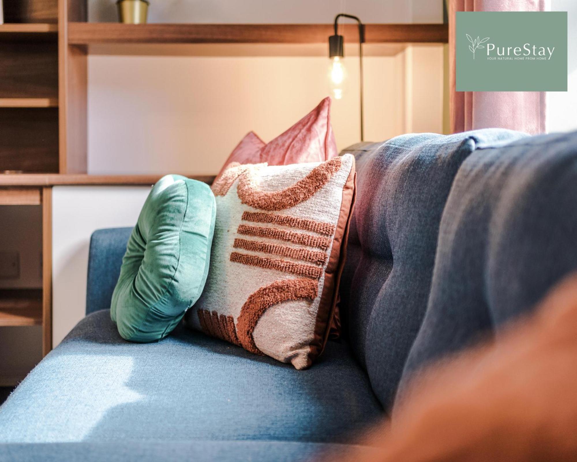 Purestay Manchester: Five-bedroom House With Free Parking Holiday home *