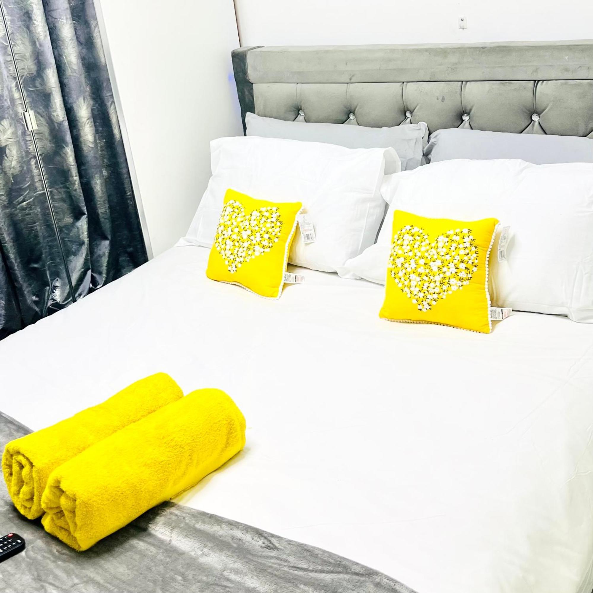 Homestay Private Modern Ensuite Near Etihad Stadium