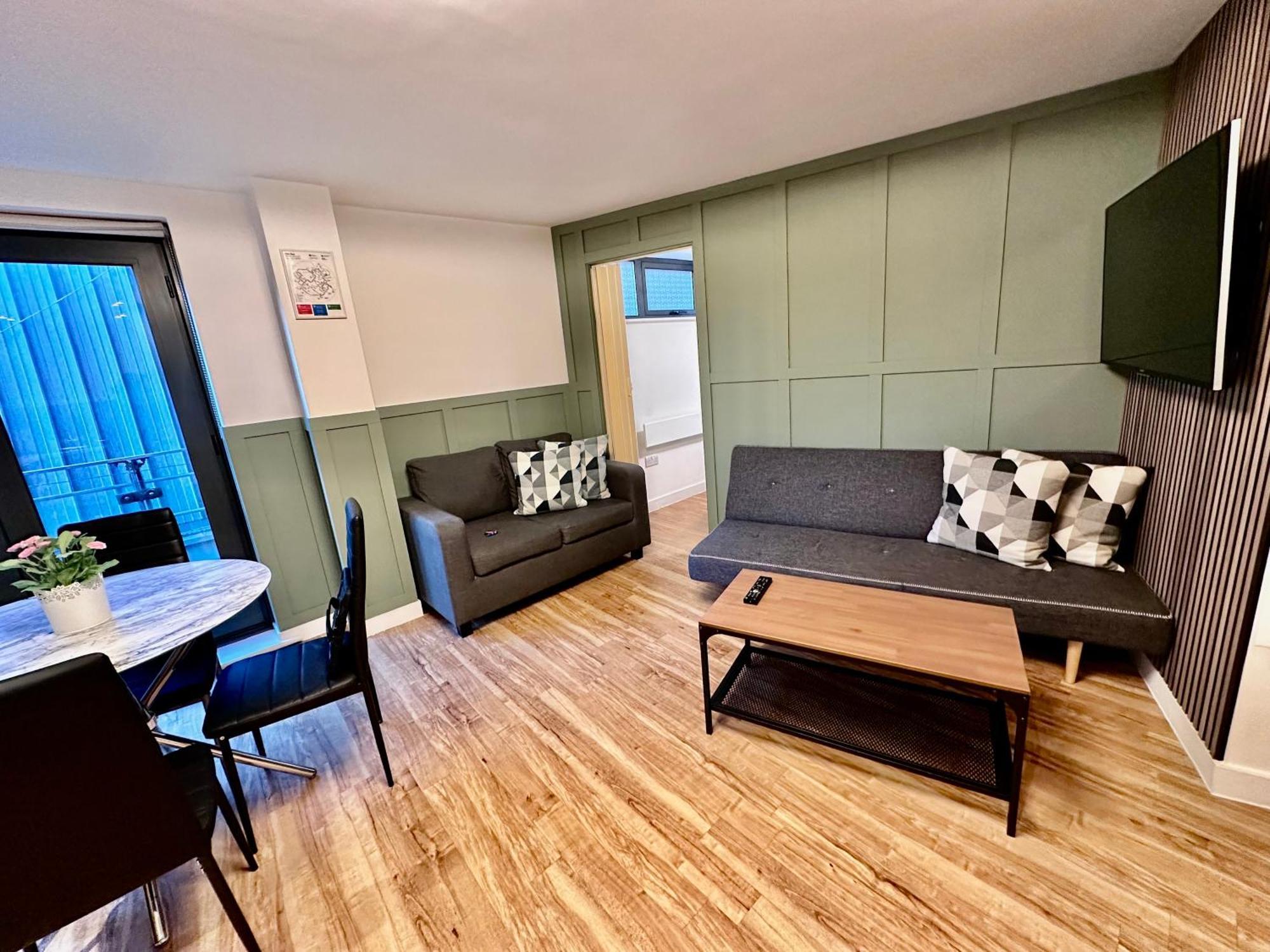 Two Bedrooms Flat - Centre *