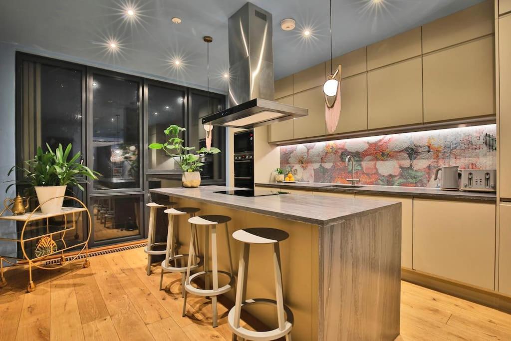 Hammock Heights! Hot Tub,private Garage,citycentre Manchester