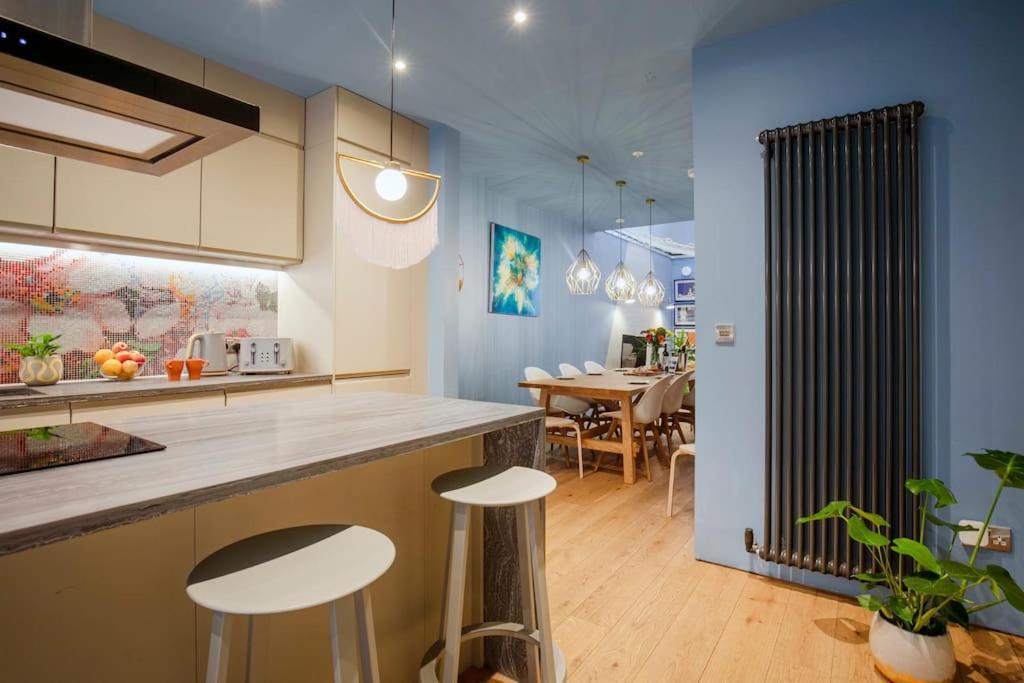 Hammock Heights! Hot Tub,private Garage,citycentre Manchester