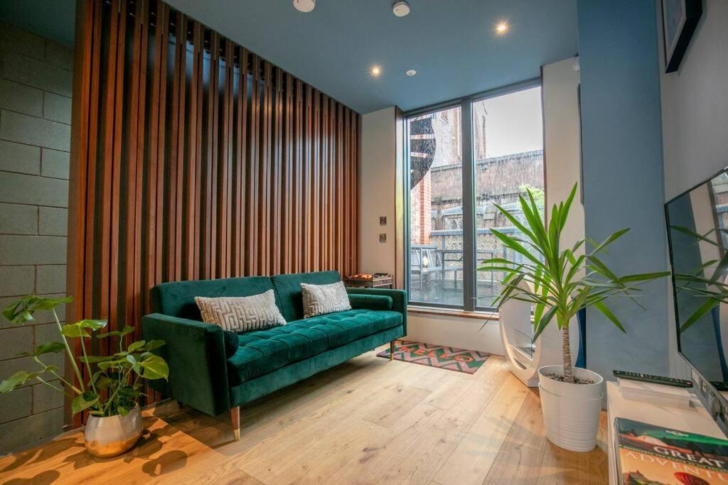 Apartment Hammock Heights! Hot Tub,private Garage,citycentre *