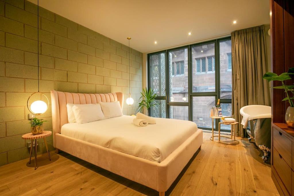Hammock Heights! Hot Tub,private Garage,citycentre