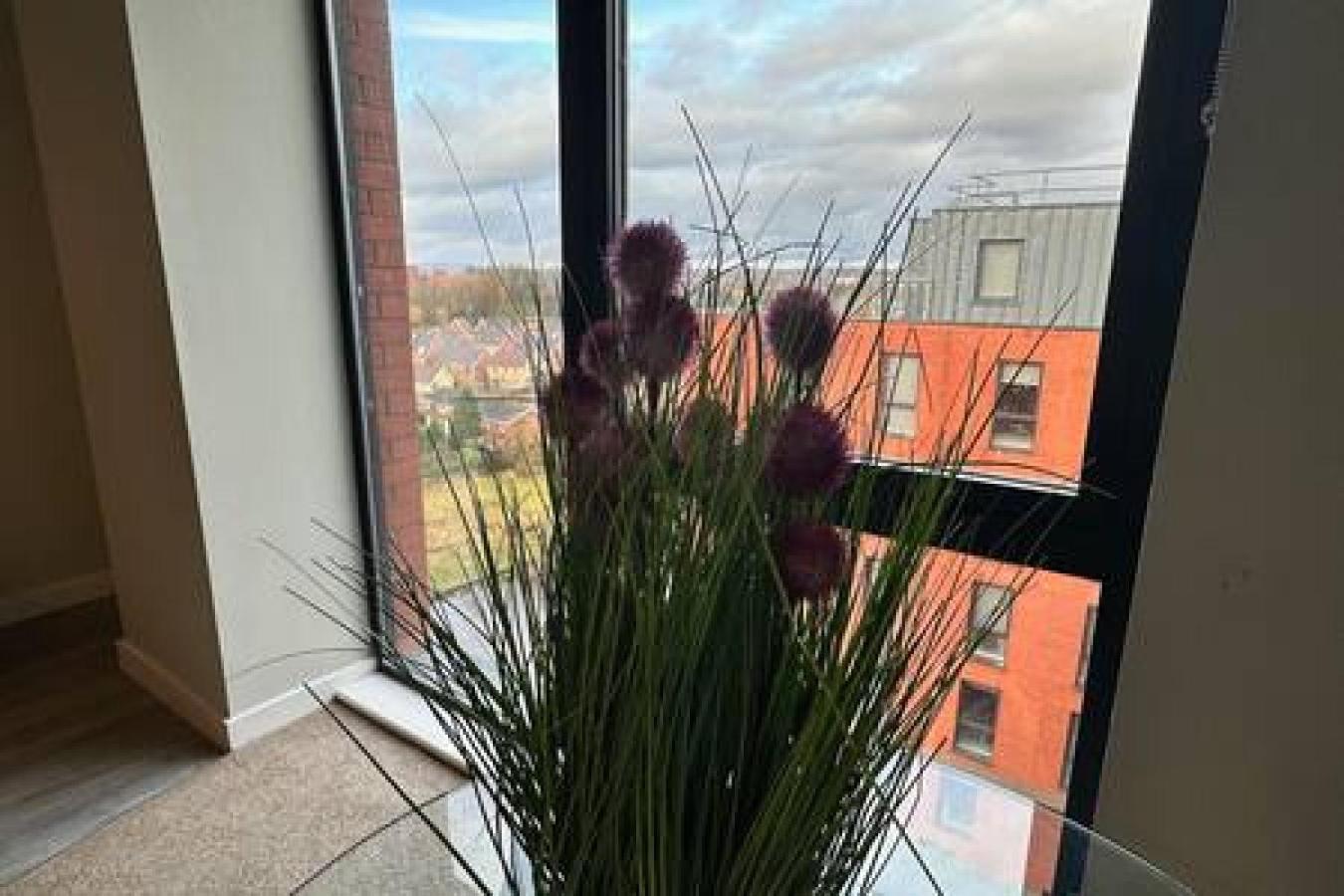Lovely 1 Bed Sleeps 2 Apartment *