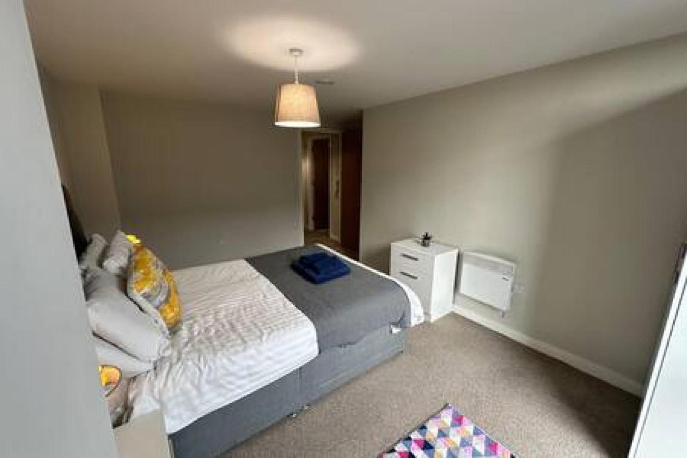 Fab 1 Bed In Sleeps 2 *