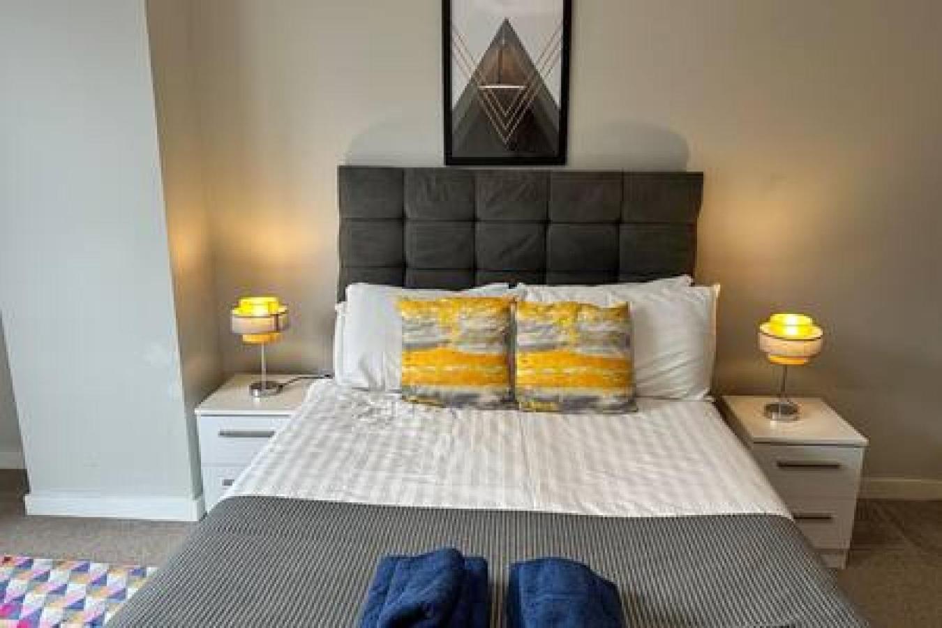 Fab 1 Bed In Sleeps 2 *