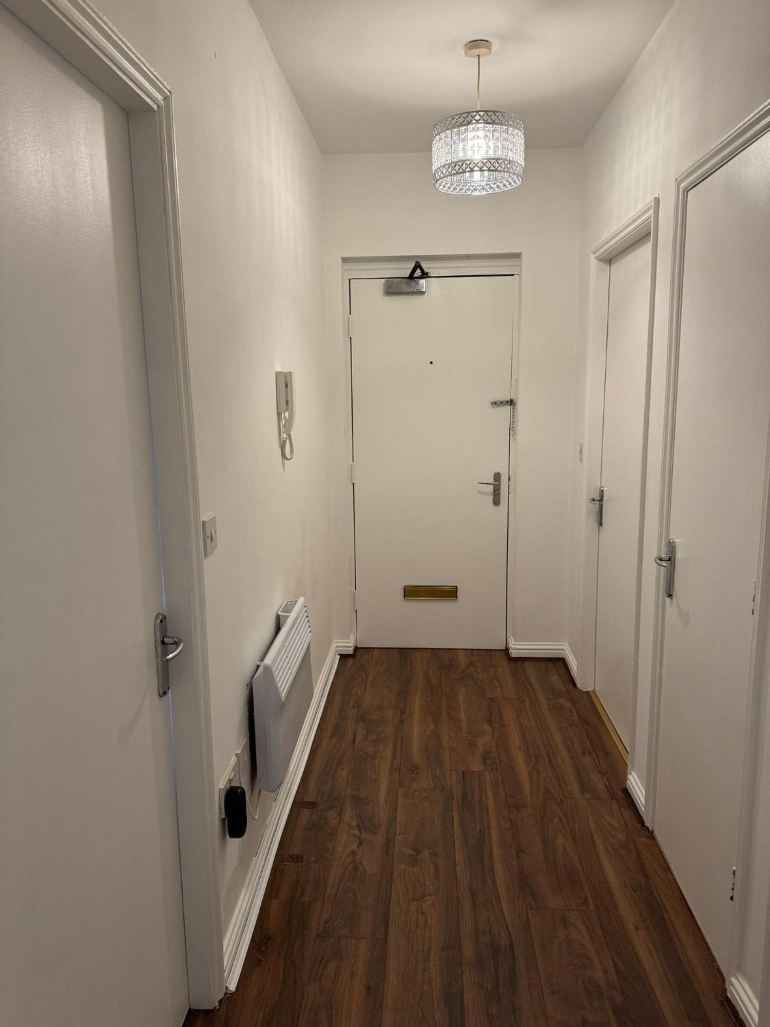 Sleeps 5-netflix-parkg-near Centre-etihad-coop Live Apartment *