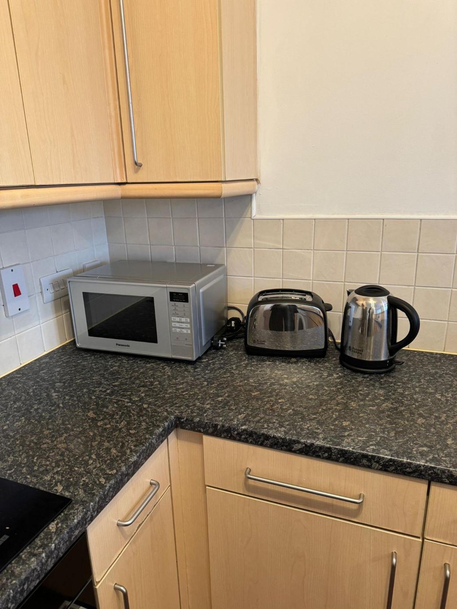 Apartment Sleeps 5-netflix-parkg-near Centre-etihad-coop Live Manchester