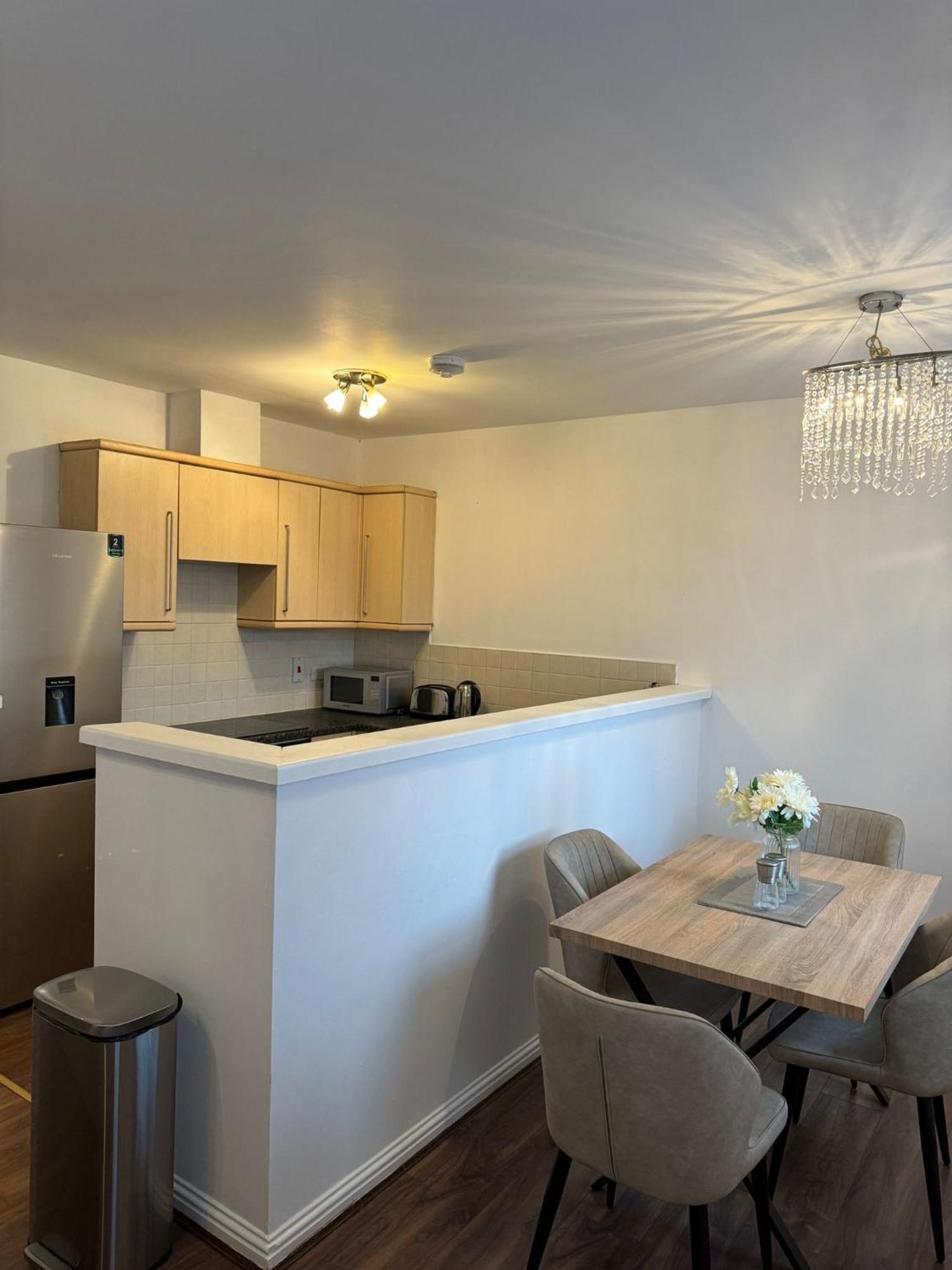 Sleeps 5-netflix-parkg-near Centre-etihad-coop Live Apartment *