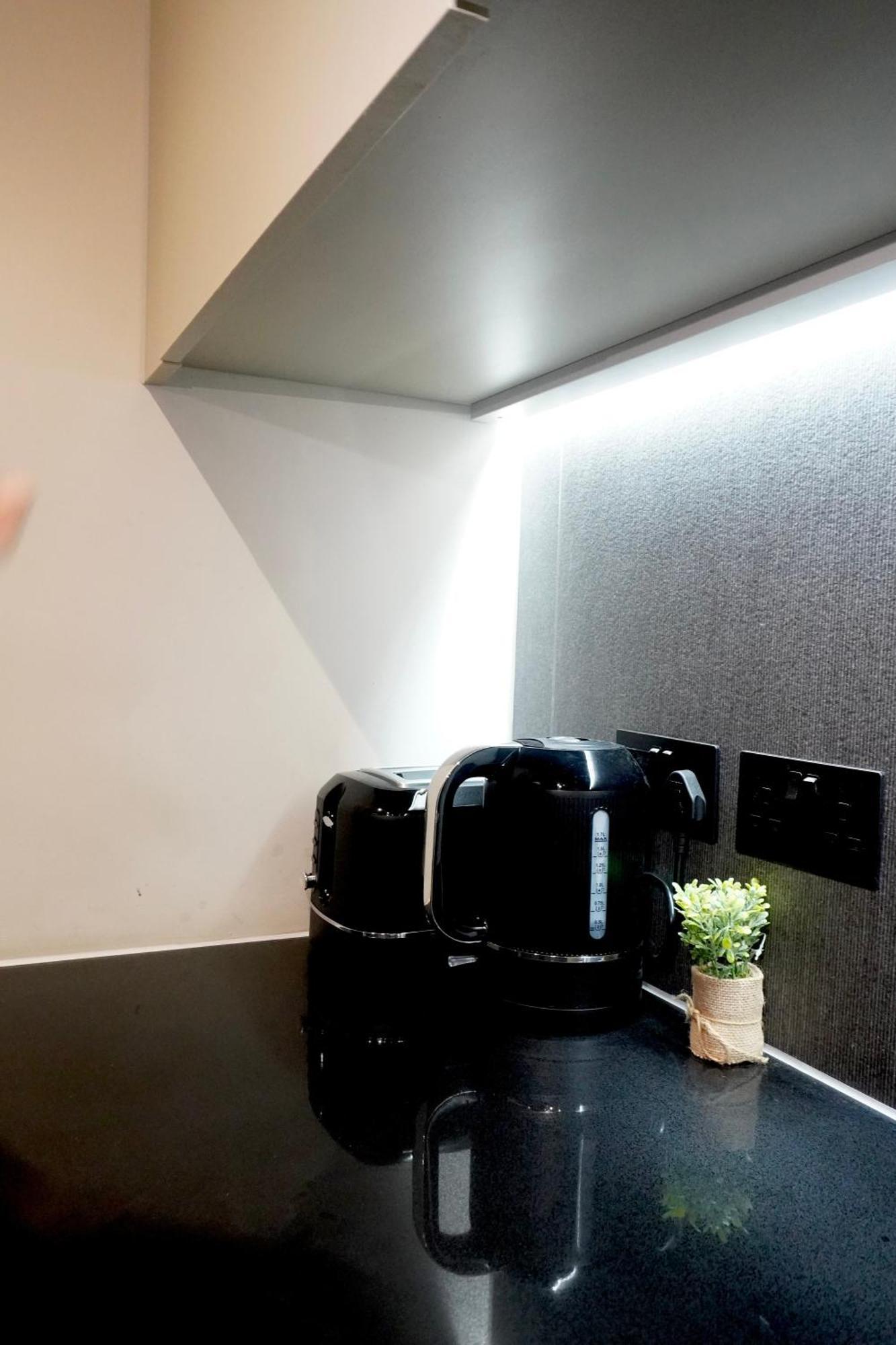 Luxury 2 Bed With Balcony Apartment