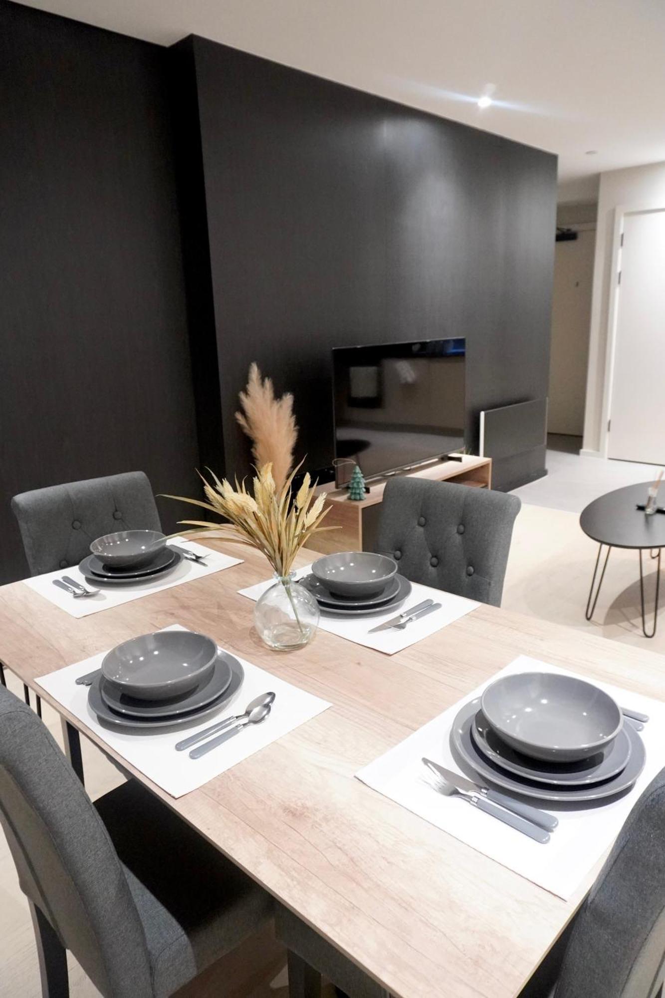 Apartment Luxury 2 Bed With Balcony