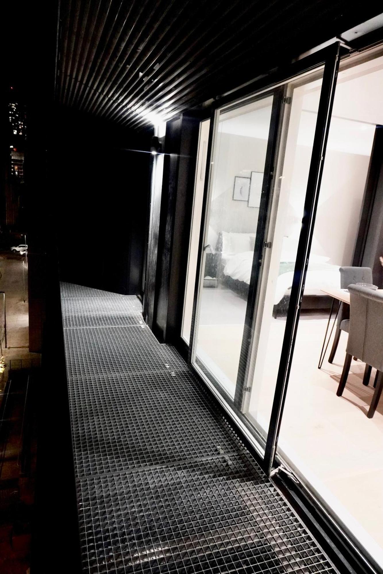 Luxury 2 Bed With Balcony * Manchester