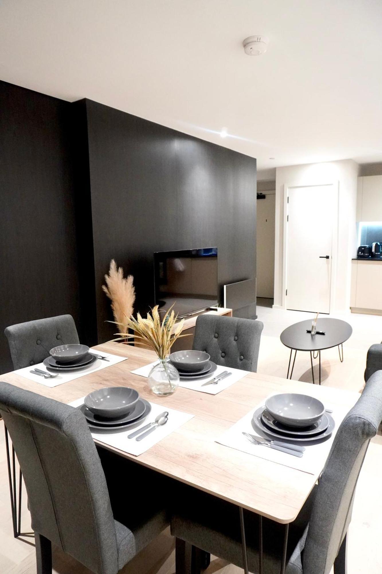 Apartment Luxury 2 Bed With Balcony Manchester