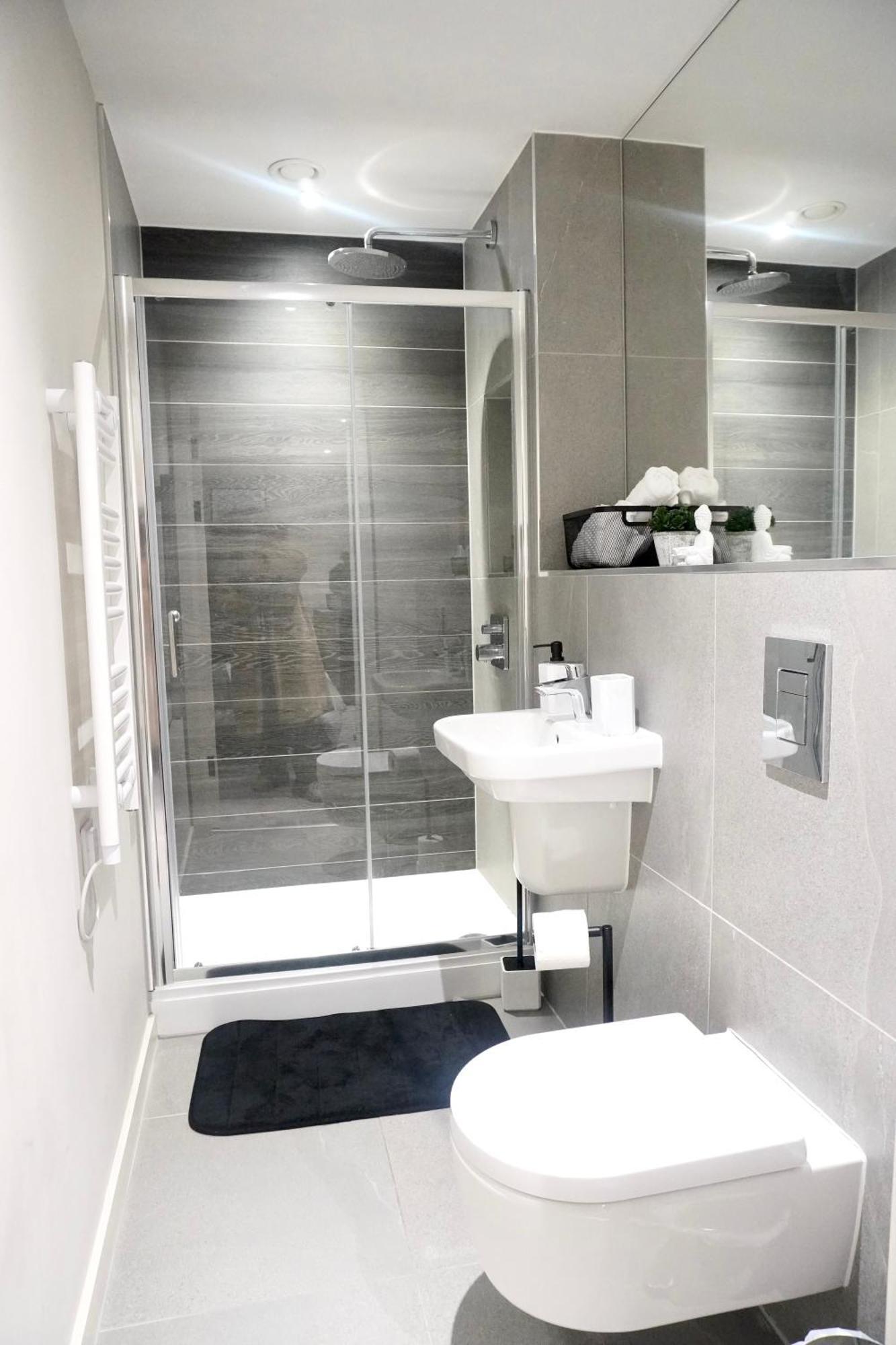 Apartment Luxury 2 Bed With Balcony Manchester