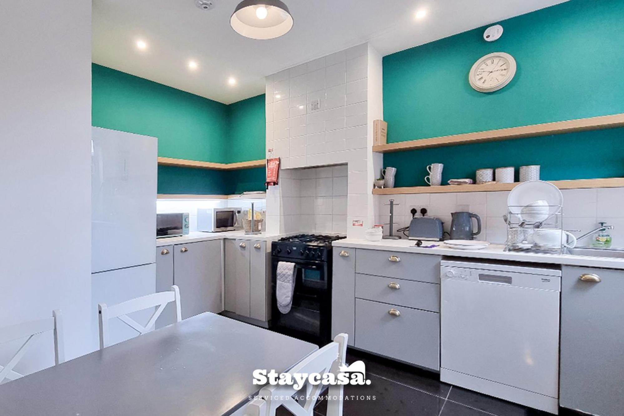 Holiday home Charming 6-bed Near Alexandra Park - Free Parking Manchester