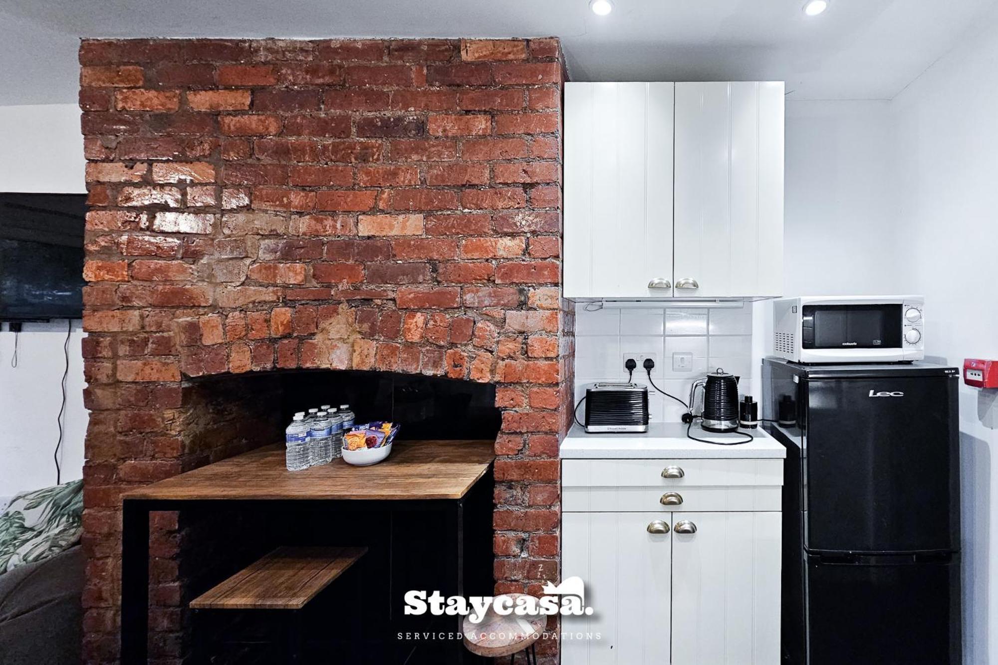 Charming 6-bed Near Alexandra Park - Free Parking Holiday home *