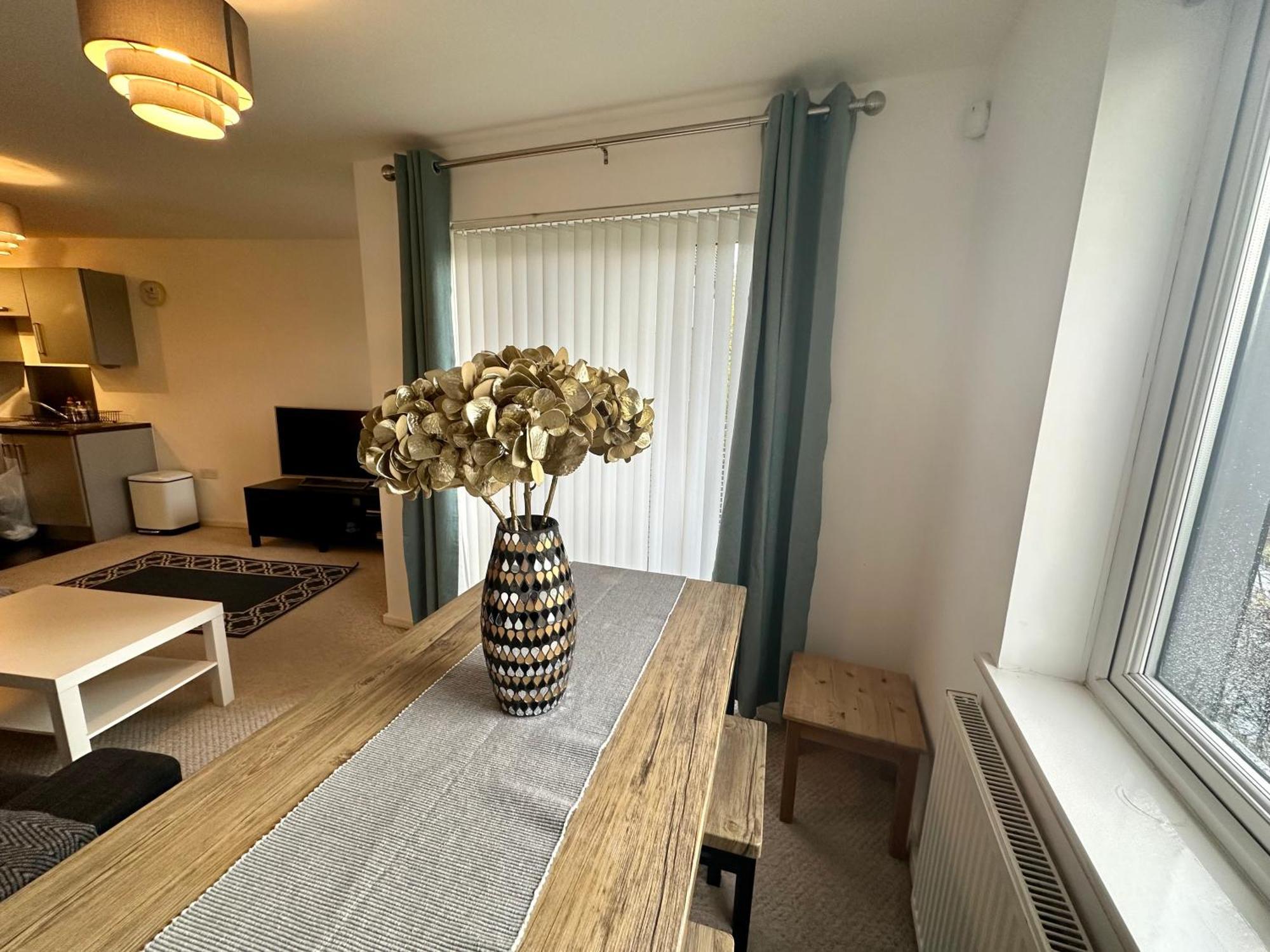 Etihad Fc 2br With Water View Apartment Manchester