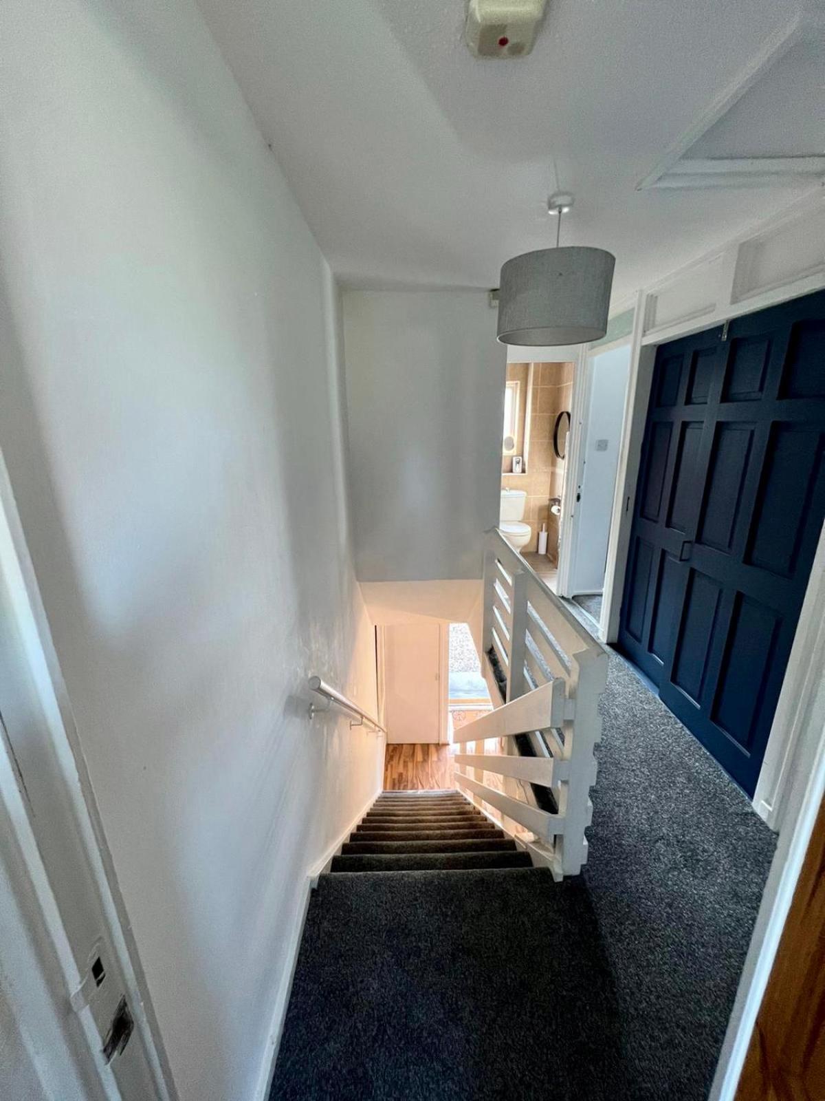 - Eccles - Business - Contractors - Families - Discounts Available Holiday home Manchester