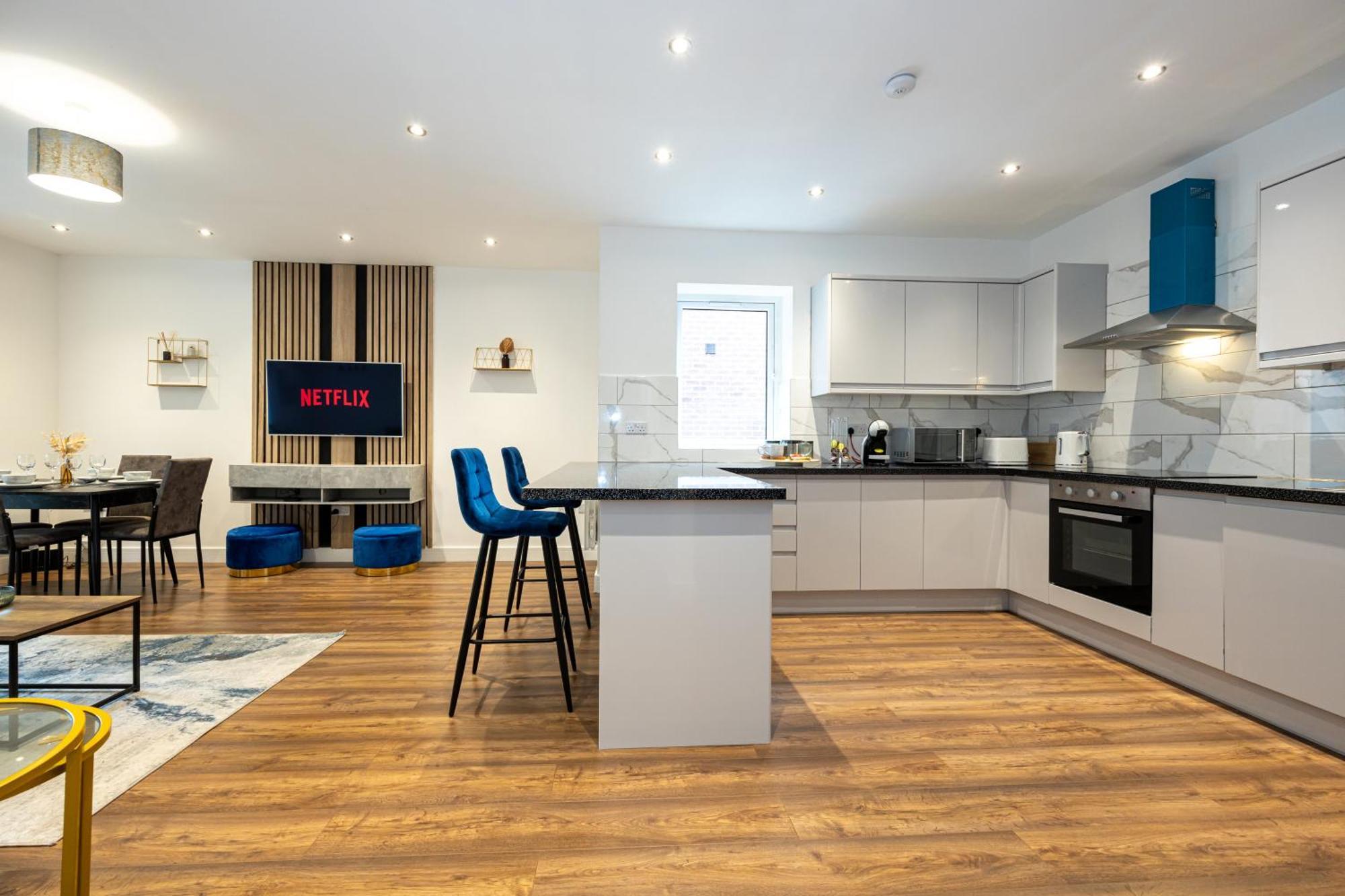 Vibrant 2Br Apartment In Chorlton, Free Parking Apartment