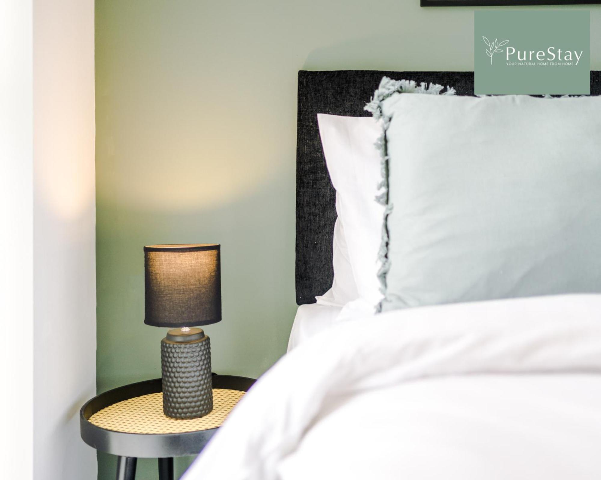 Stunning Two Bed By Purestay Short Lets & Serviced With Free Parking & Wifi Apartment Manchester