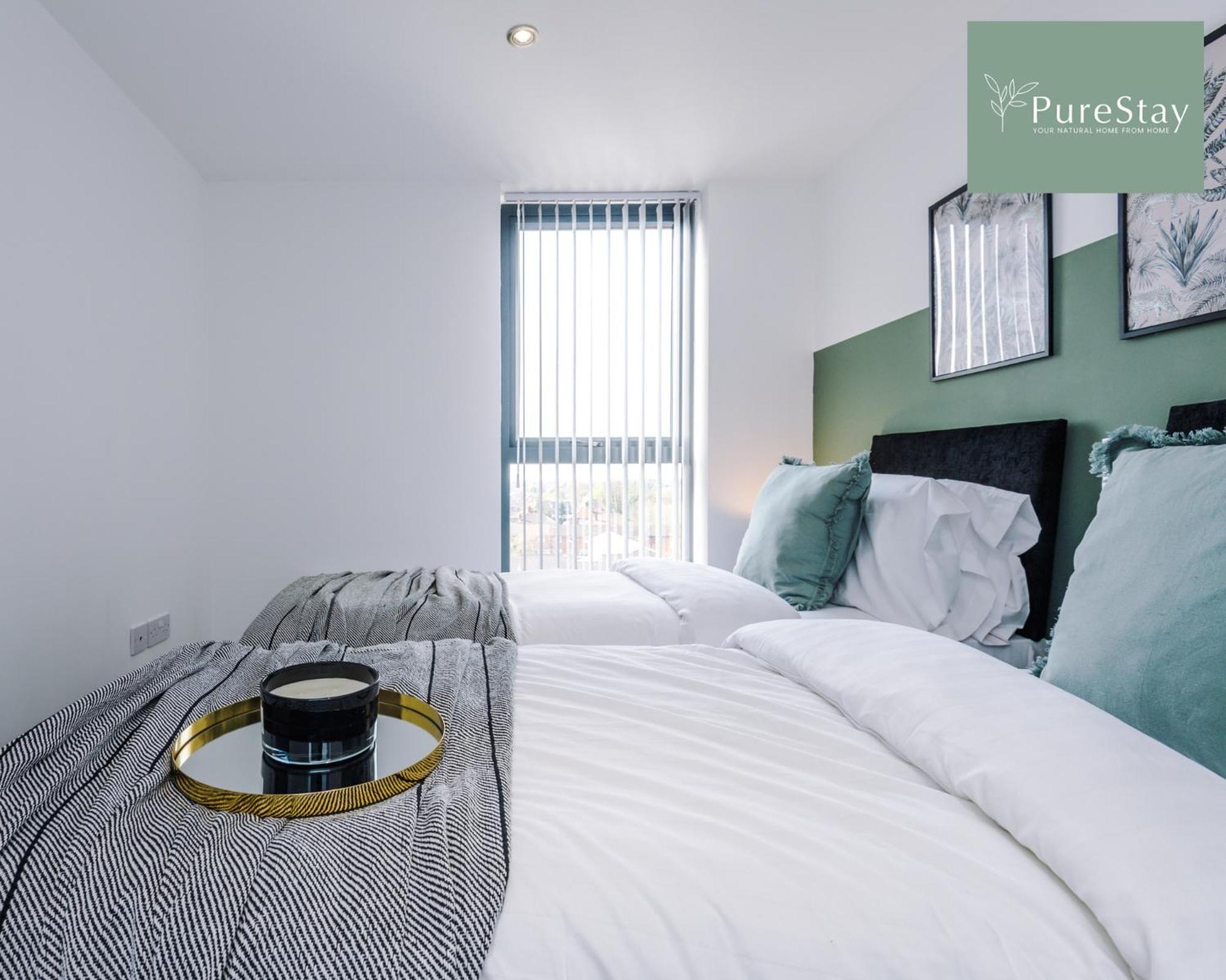 Stunning Two Bed By Purestay Short Lets & Serviced With Free Parking & Wifi Manchester