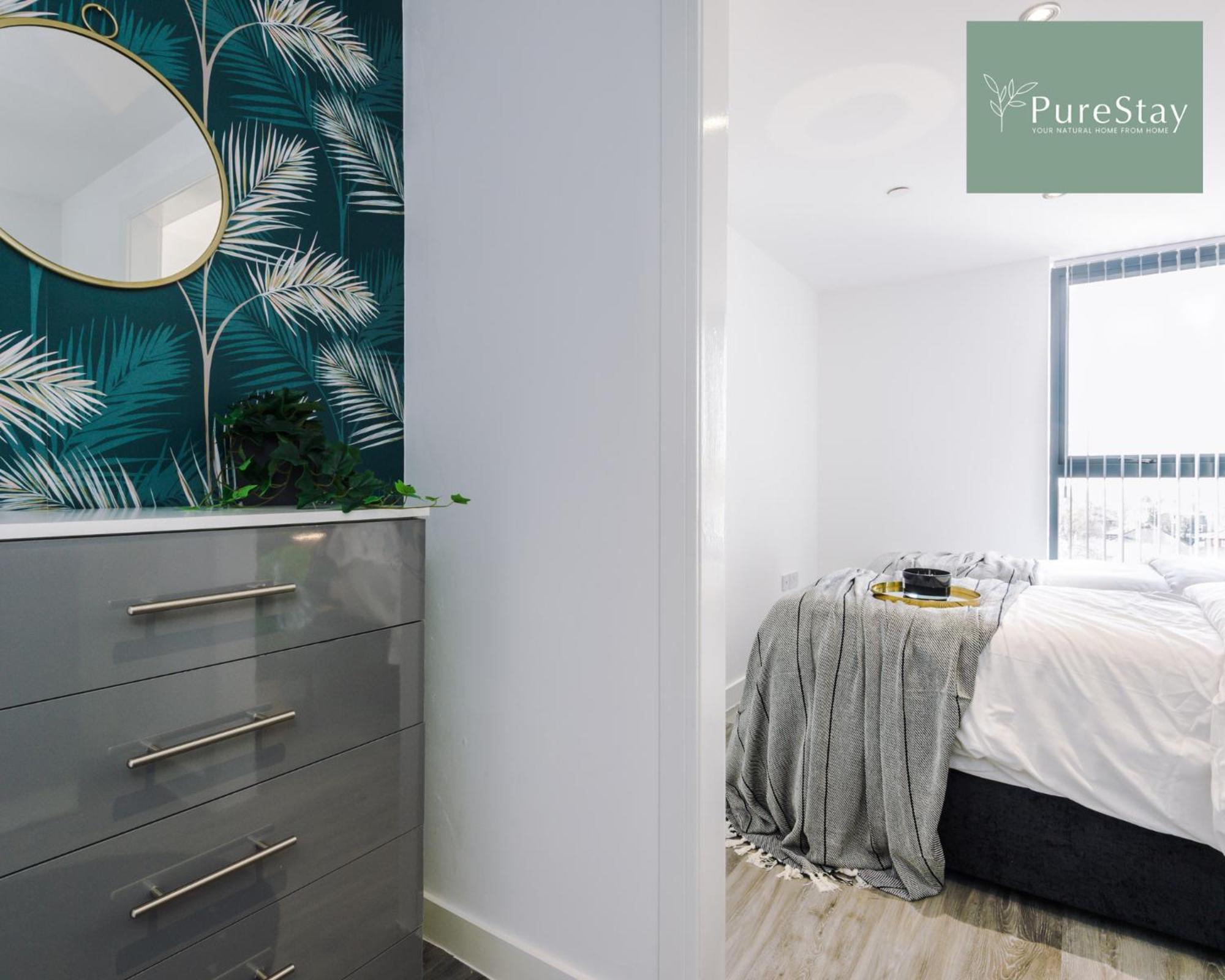 Stunning Two Bed By Purestay Short Lets & Serviced With Free Parking & Wifi Apartment Manchester