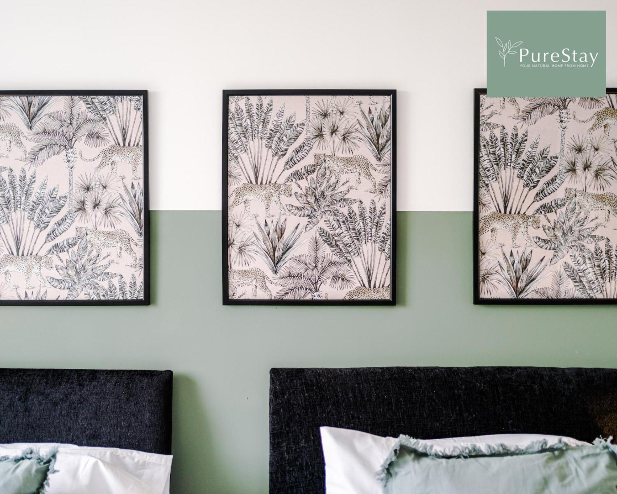 Stunning Two Bed By Purestay Short Lets & Serviced With Free Parking & Wifi Apartment *