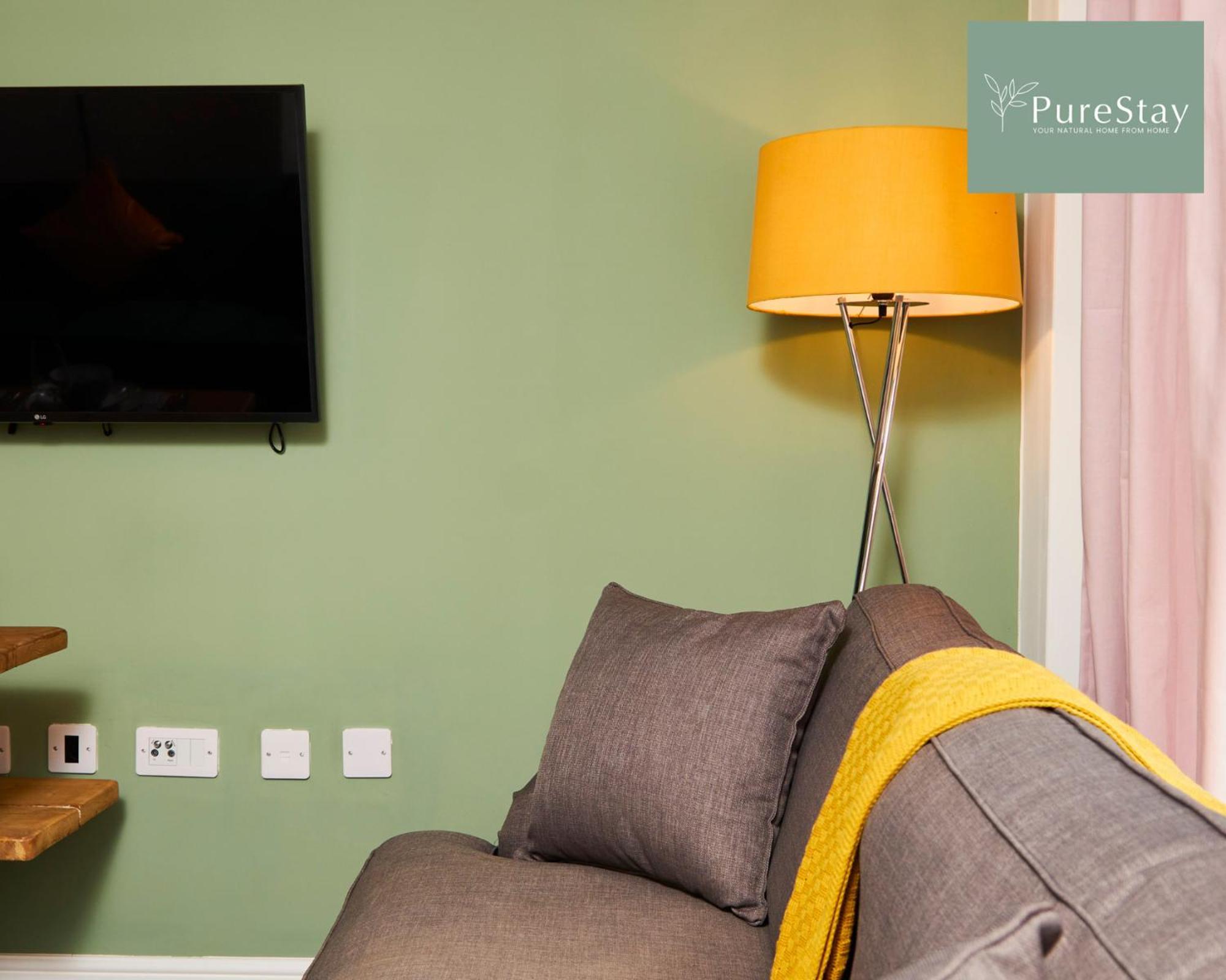 Holiday home Purestay Manchester: 5-bedroom Business Haven *