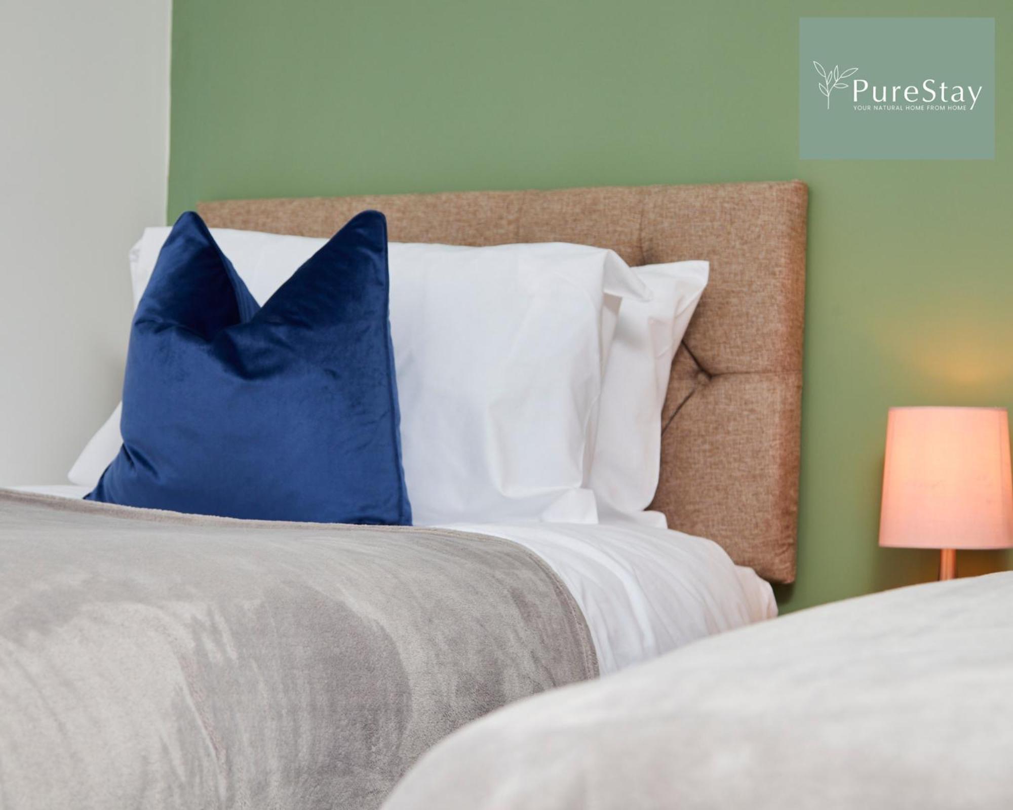 Holiday home Purestay Manchester: 5-bedroom Business Haven
