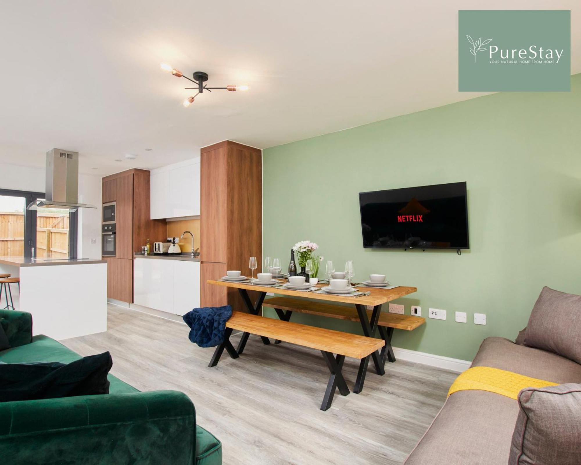 Purestay Manchester: 5-bedroom Business Haven