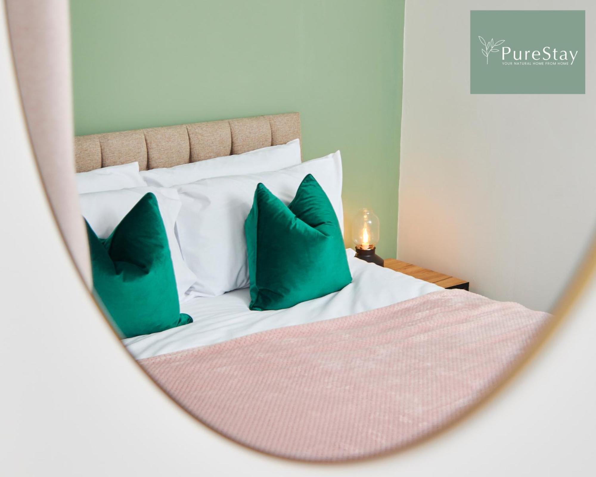 Purestay Manchester: 5-bedroom Business Haven Holiday home Manchester