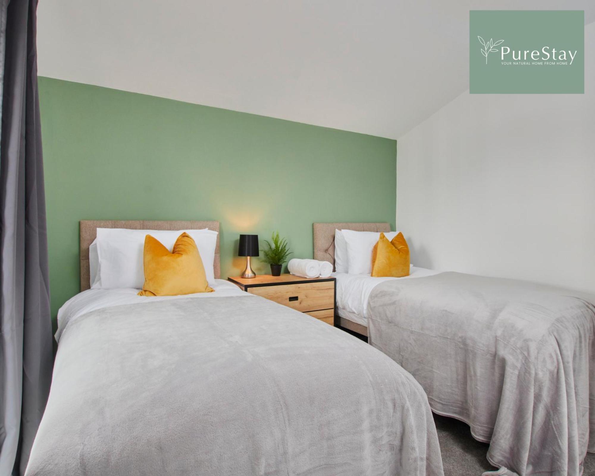 Purestay Manchester: 5-bedroom Business Haven Holiday home Manchester