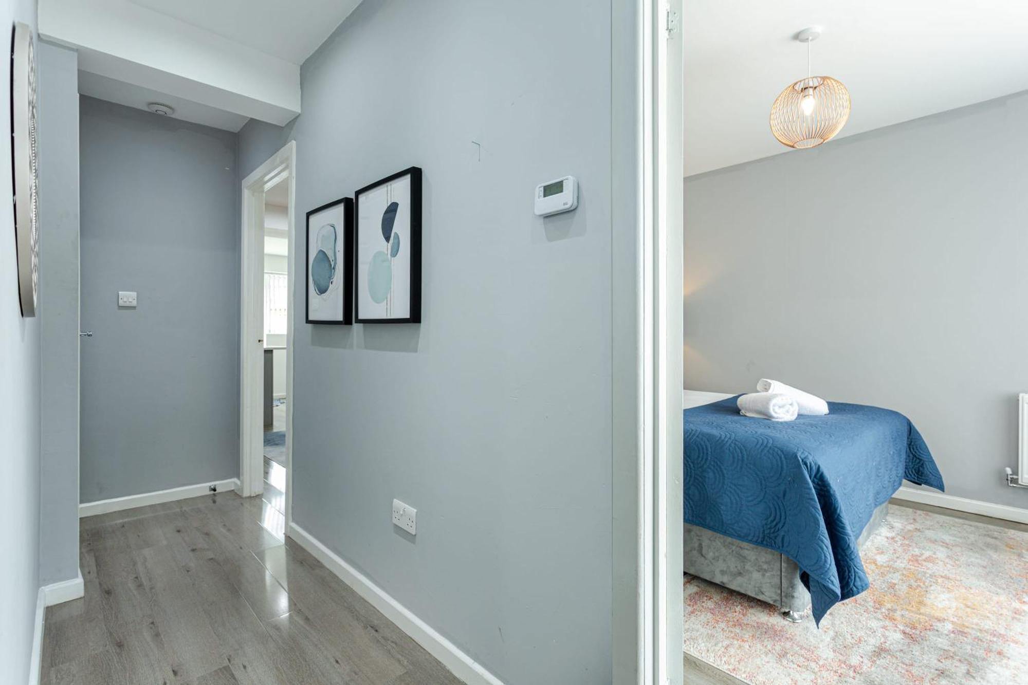 Free Parking 5 Minutes From Centre