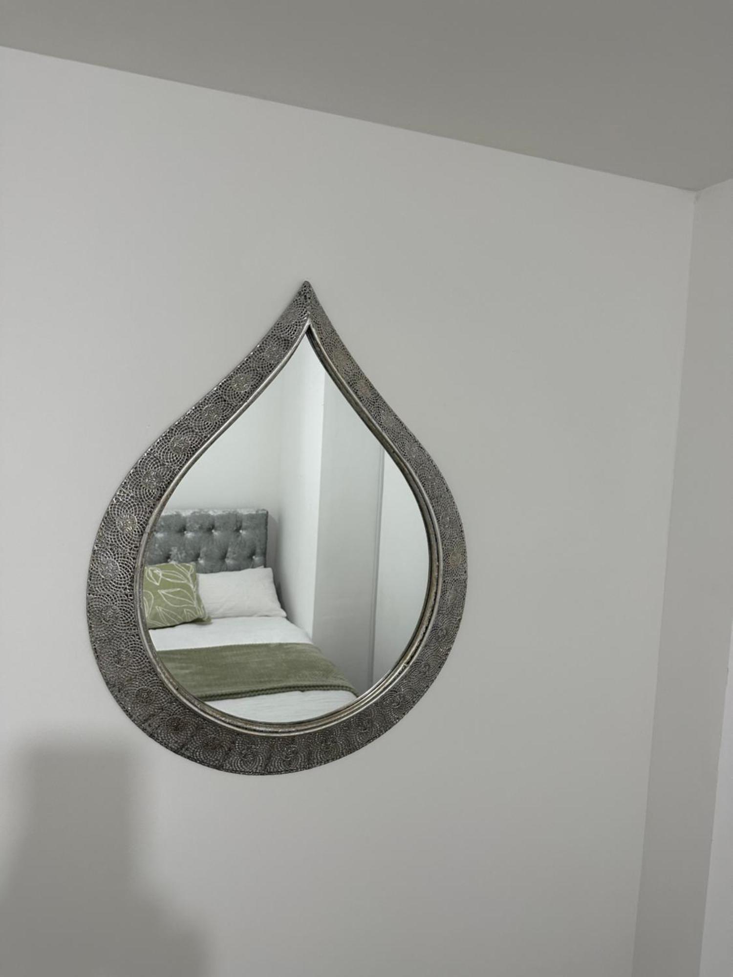 Lovely 2 Bedroom In Close To Centre And Stadium #1 Apartment
