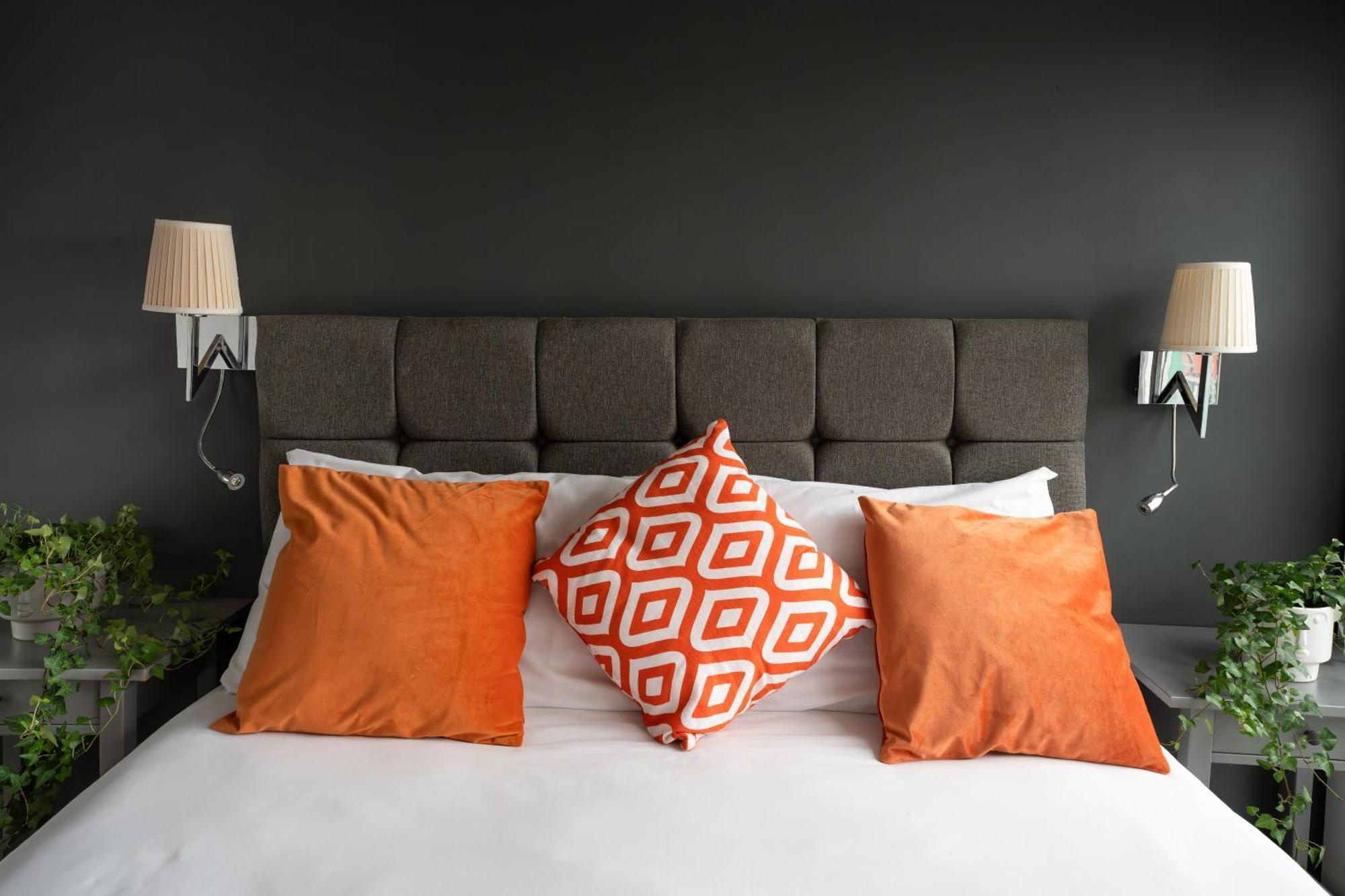 High Street Town House Aparthotel 4*