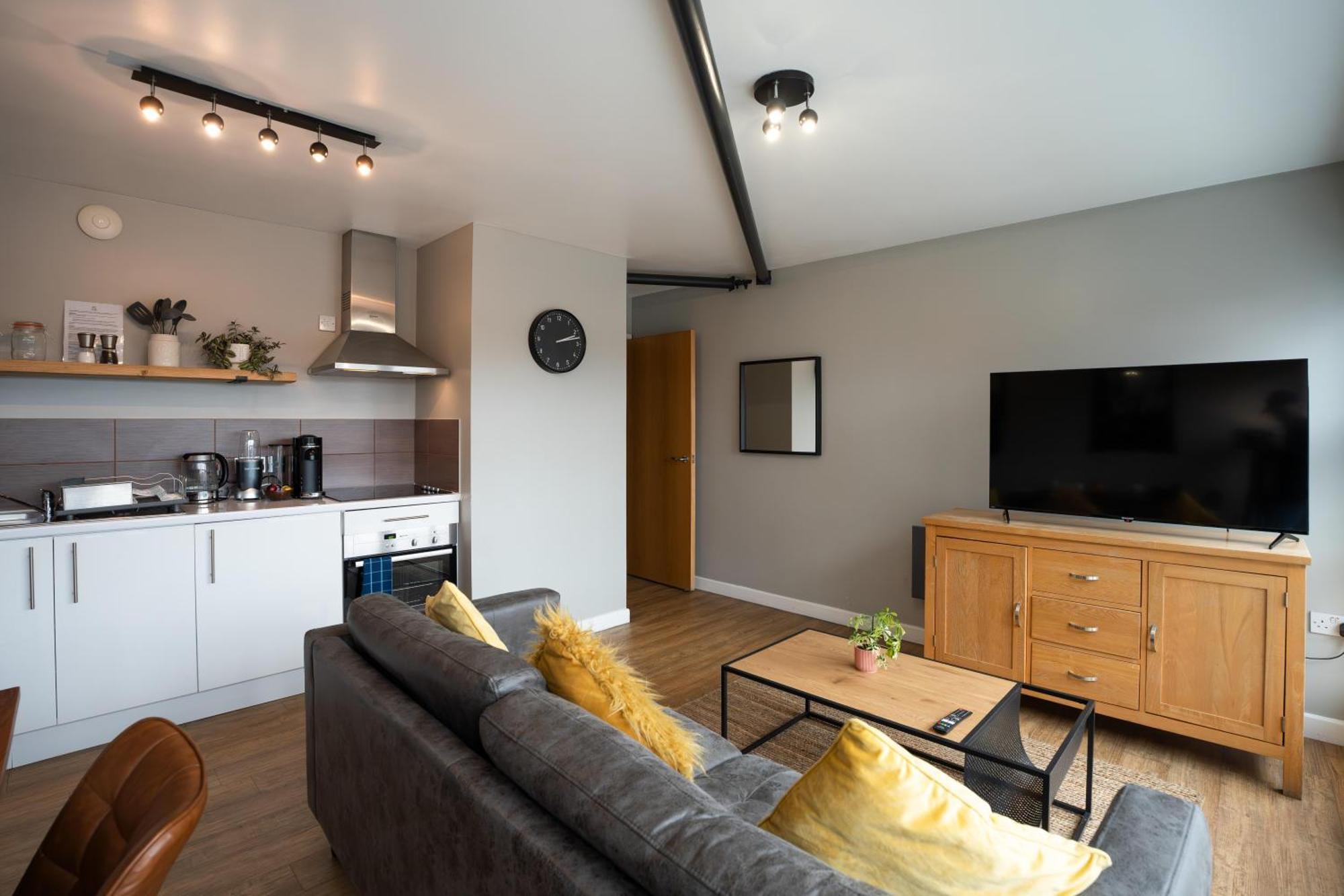 Aparthotel High Street Town House 4*