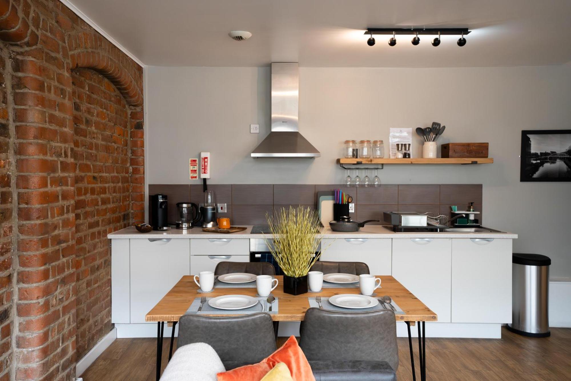 High Street Town House Aparthotel Manchester