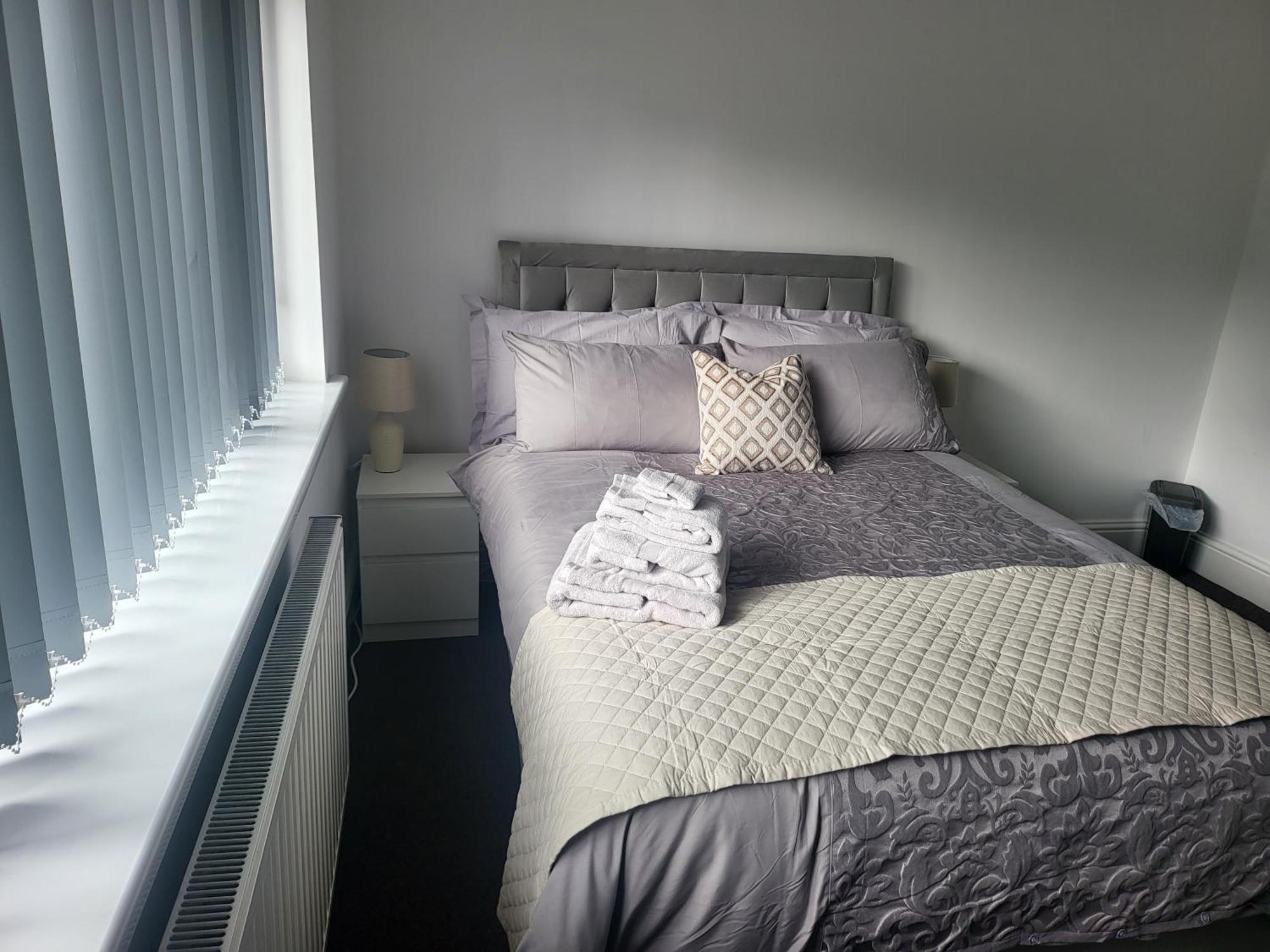 Spacious & Cosy In Apartment *