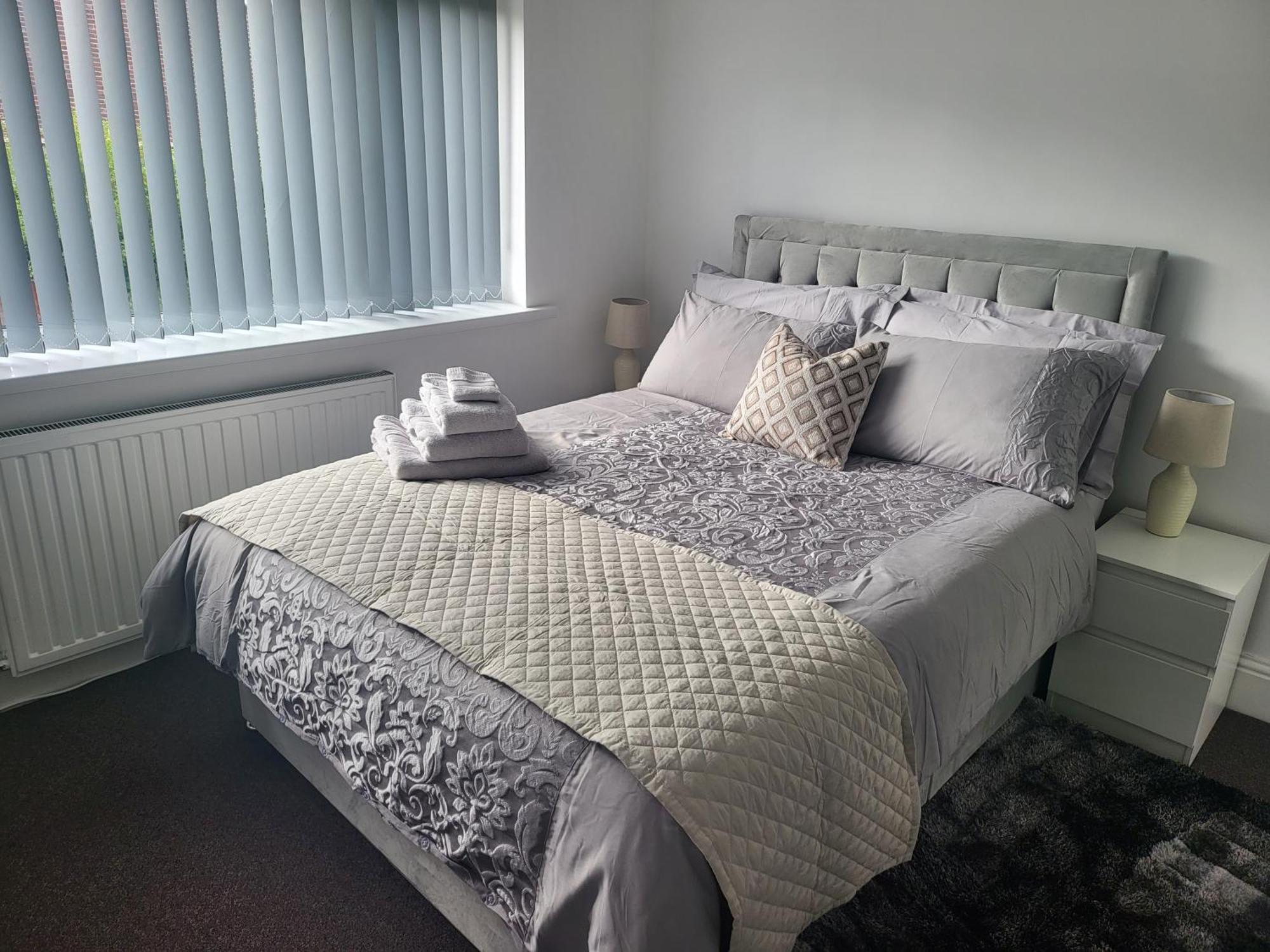 Spacious & Cosy In Apartment