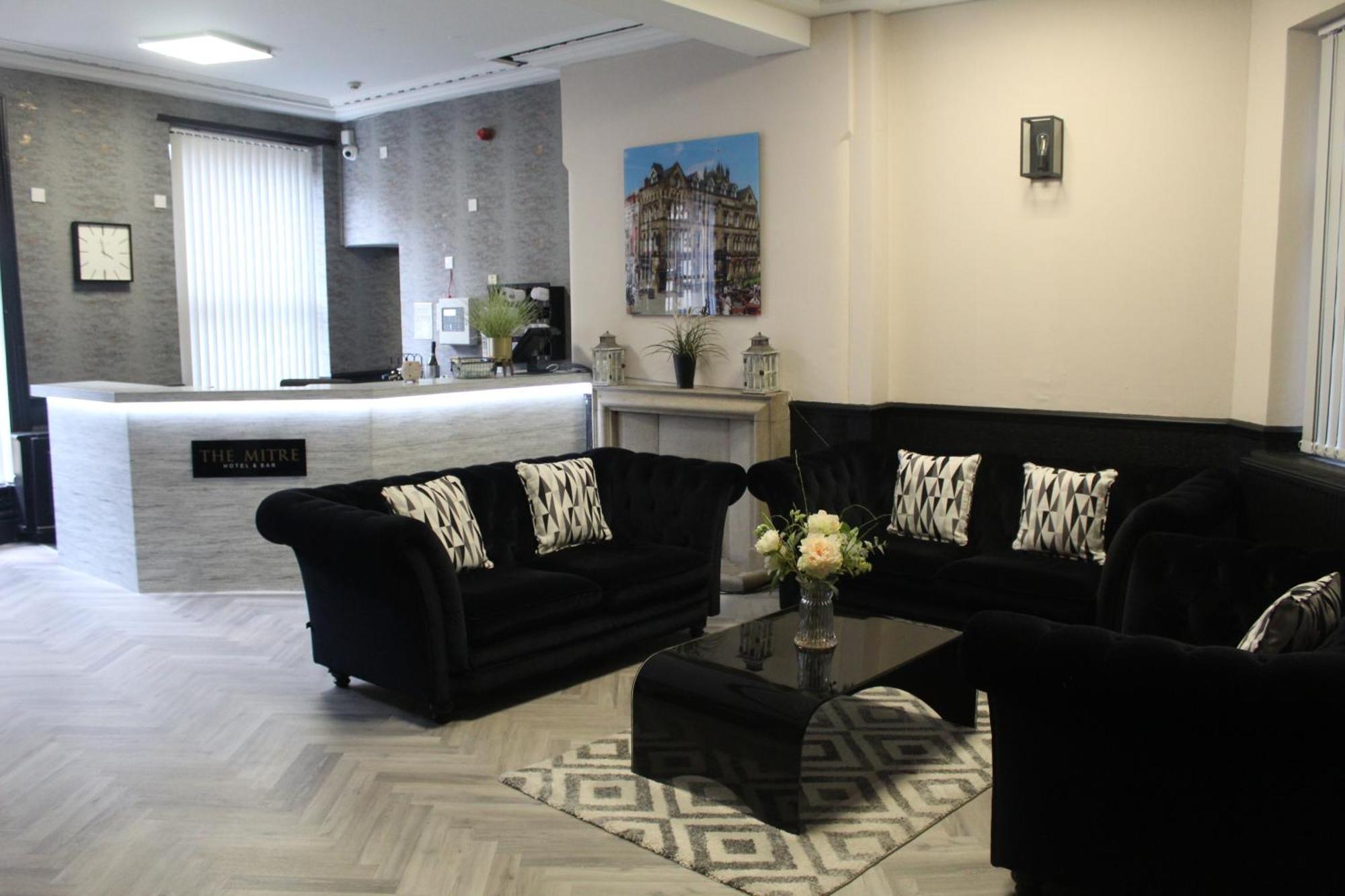 Mitre Centre Hotel