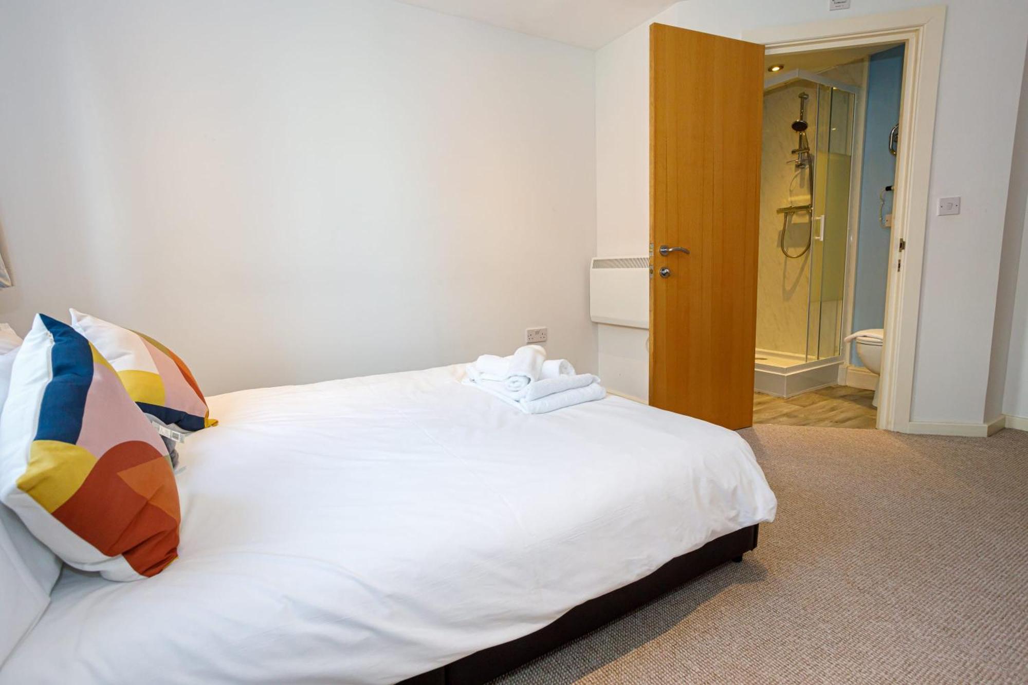 Lovely 2 Bed 2 Bathroom Manchester